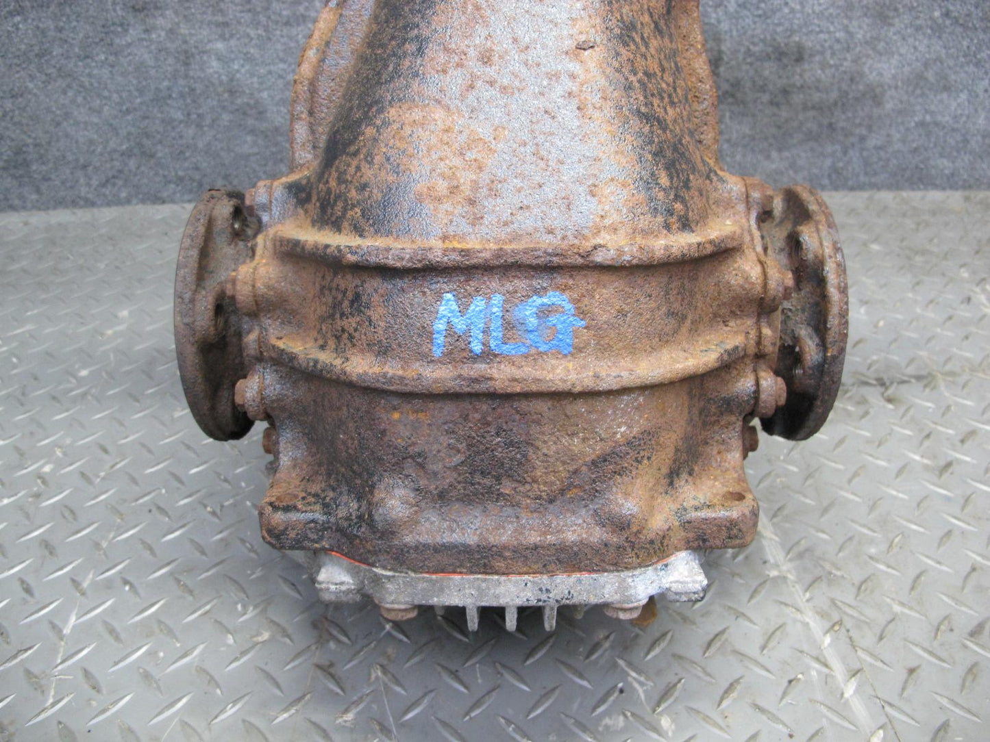 98-05 Lexus JZS160L GS300 RWD Rear Differential Carrier 3.92 Ratio 106K Mile OEM