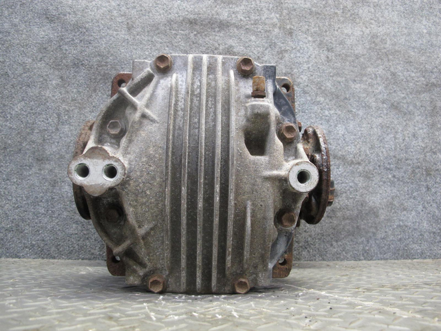98-05 Lexus JZS160L GS300 RWD Rear Differential Carrier 3.92 Ratio 106K Mile OEM