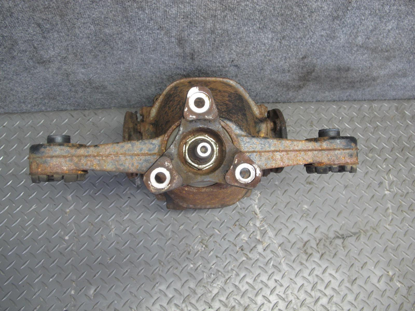98-05 Lexus JZS160L GS300 RWD Rear Differential Carrier 3.92 Ratio 106K Mile OEM