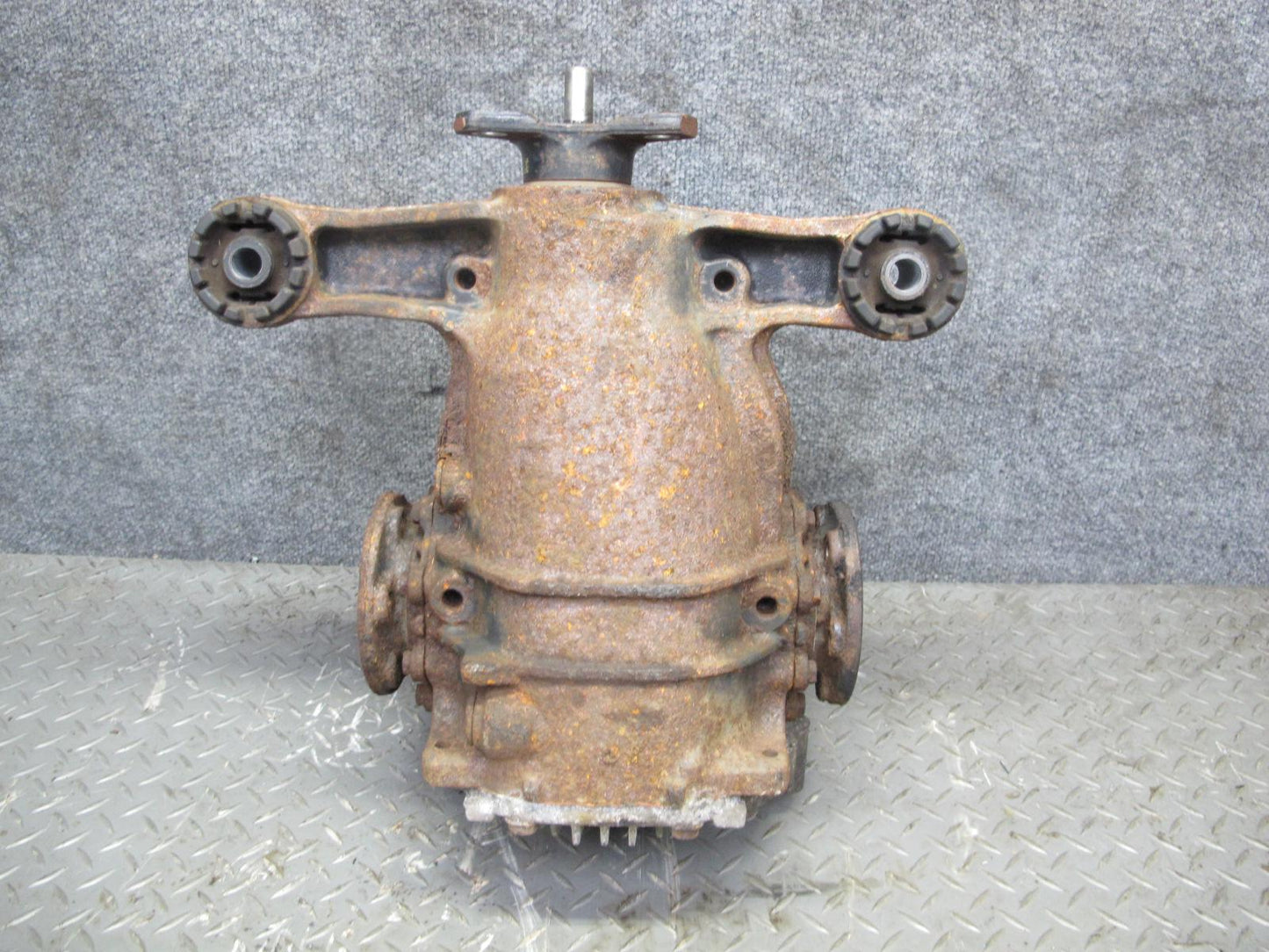 98-05 Lexus JZS160L GS300 RWD Rear Differential Carrier 3.92 Ratio 106K Mile OEM