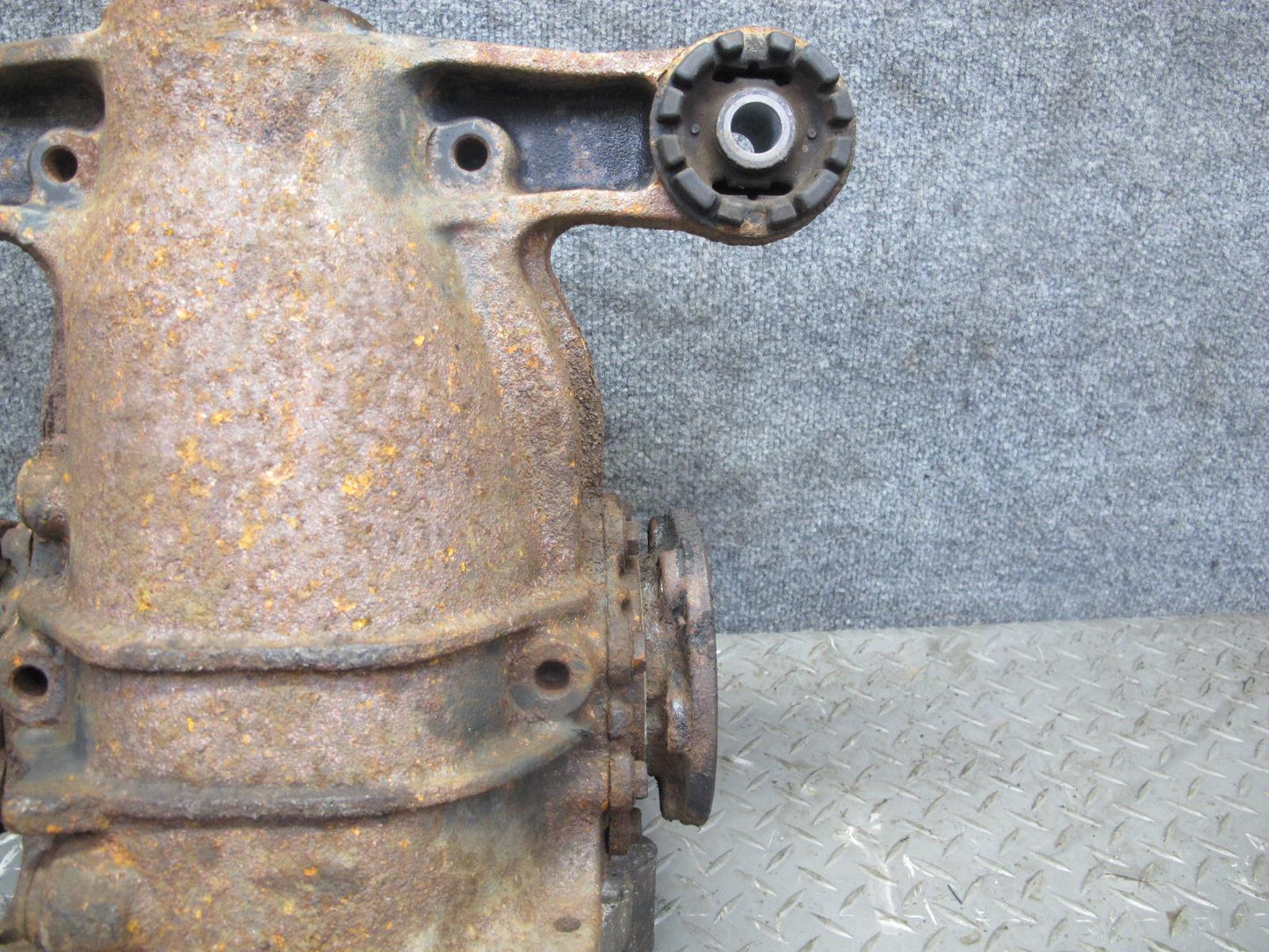 98-05 Lexus JZS160L GS300 RWD Rear Differential Carrier 3.92 Ratio 106K Mile OEM