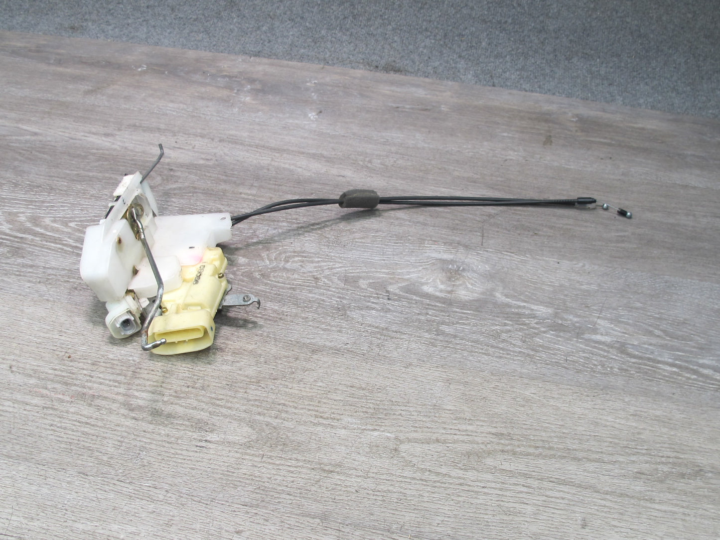 98-00 Lexus GS400 GS300 JZS160L Front Right Pass Door Lock Latch Actuator OEM