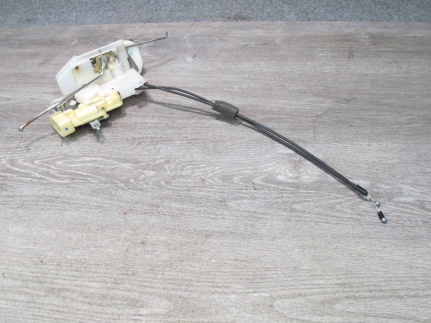 98-00 Lexus GS400 GS300 JZS160L Front Right Pass Door Lock Latch Actuator OEM
