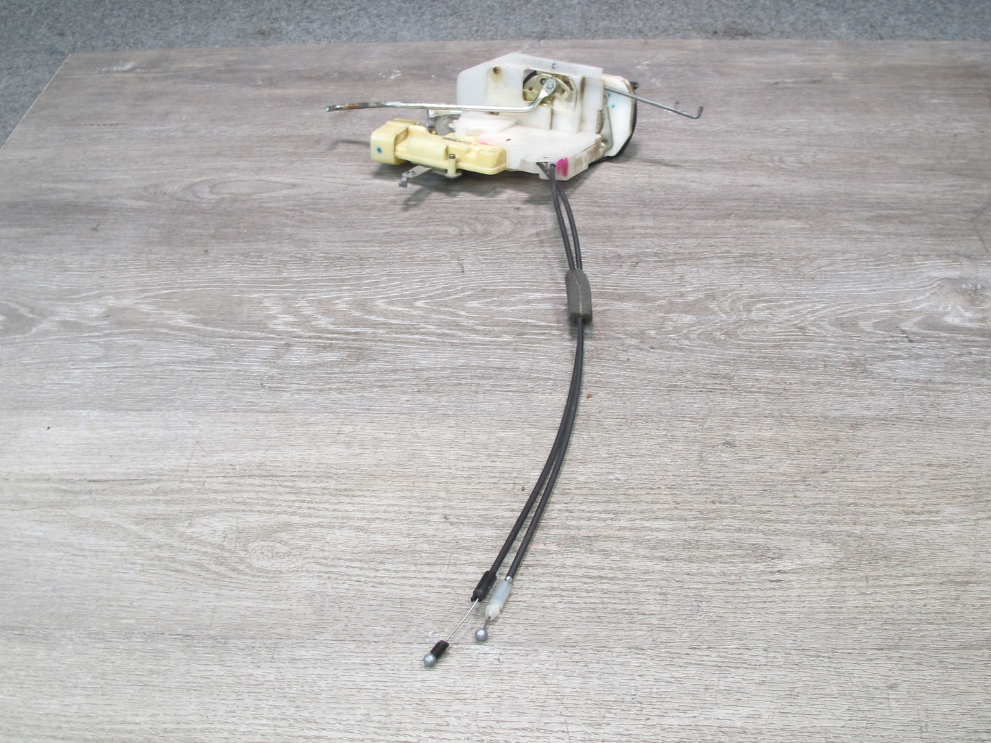 98-00 Lexus GS400 GS300 JZS160L Front Right Pass Door Lock Latch Actuator OEM
