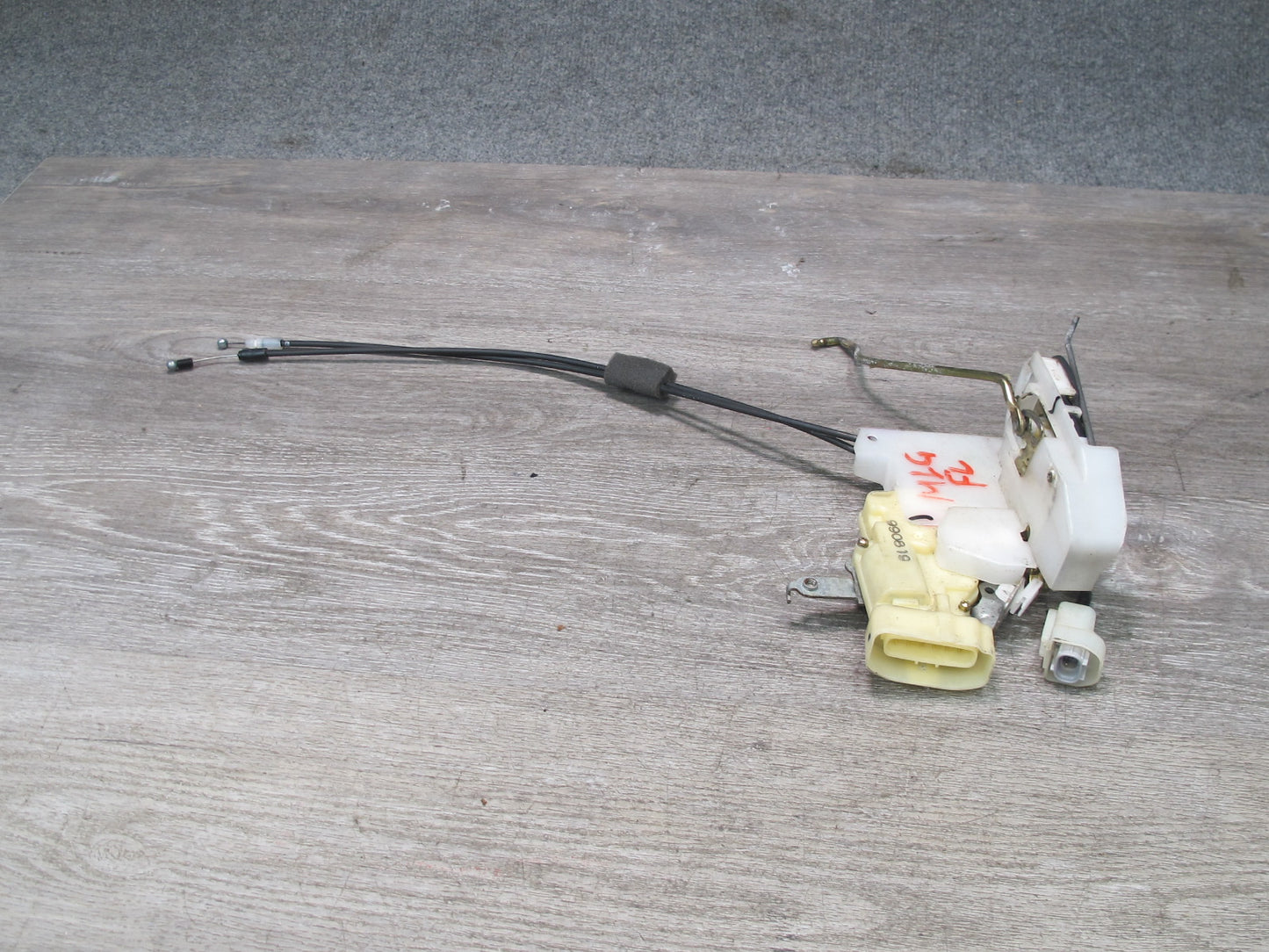 98-00 Lexus GS400 GS300 JZS160L Front Left Driver Door Lock Latch Actuator OEM