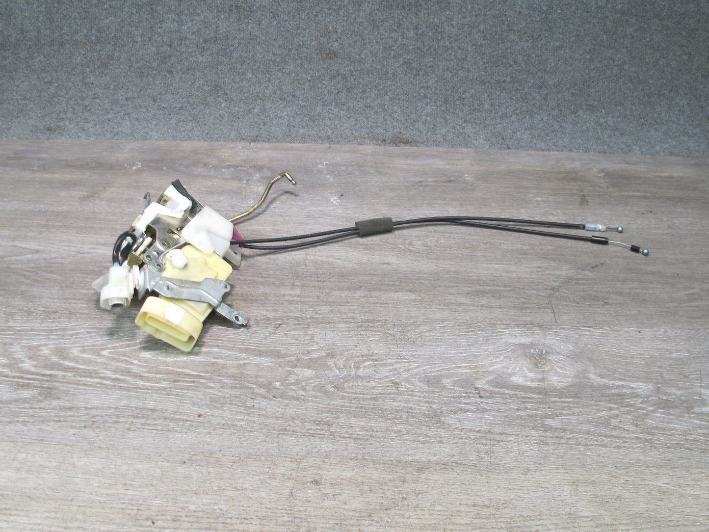 98-00 Lexus GS400 GS300 JZS160L Front Left Driver Door Lock Latch Actuator OEM