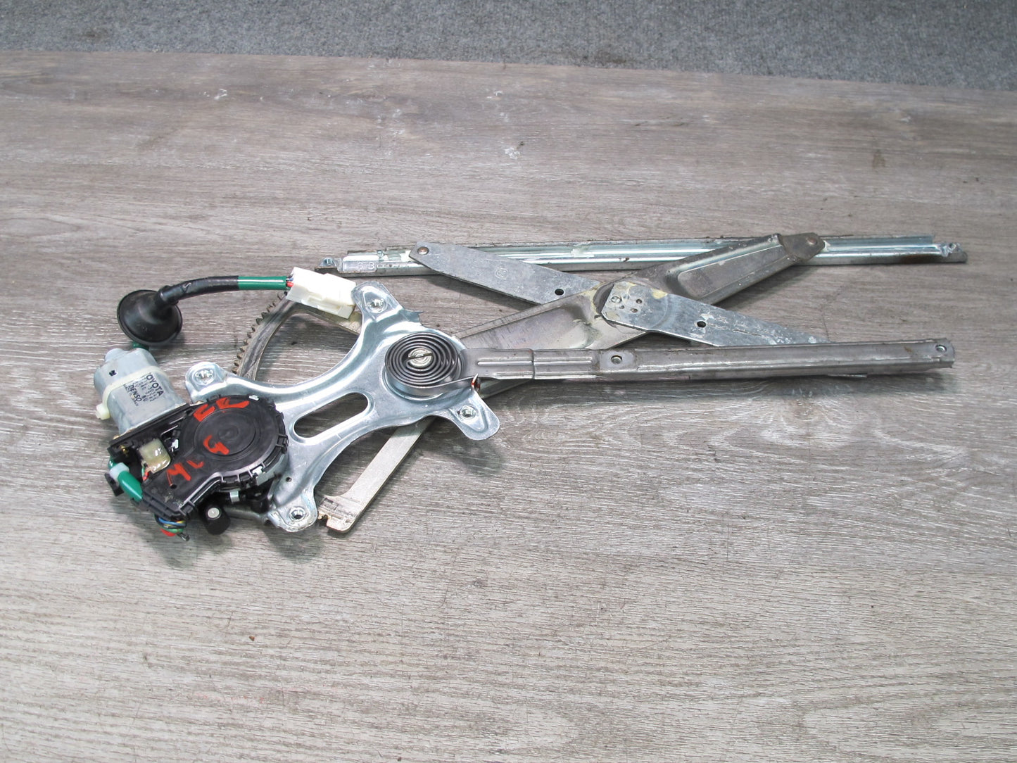 98-05 Lexus GS400 GS430 GS300 Front Right Door Window Regulator w Motor OEM