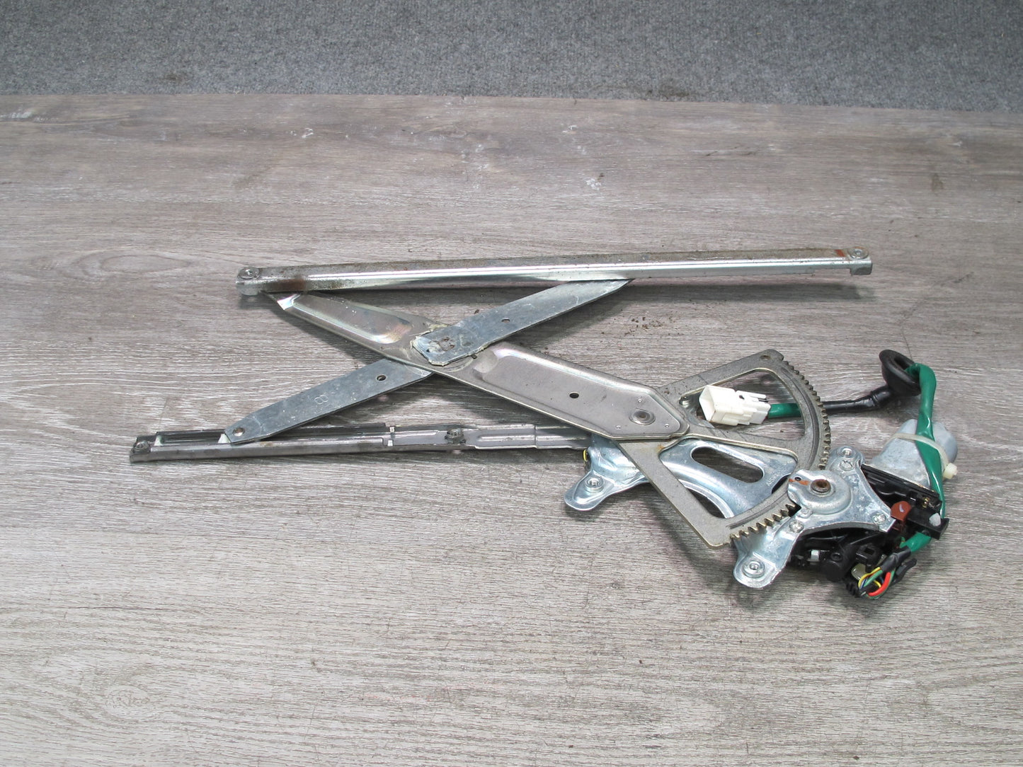 98-05 Lexus GS400 GS430 GS300 Front Right Door Window Regulator w Motor OEM