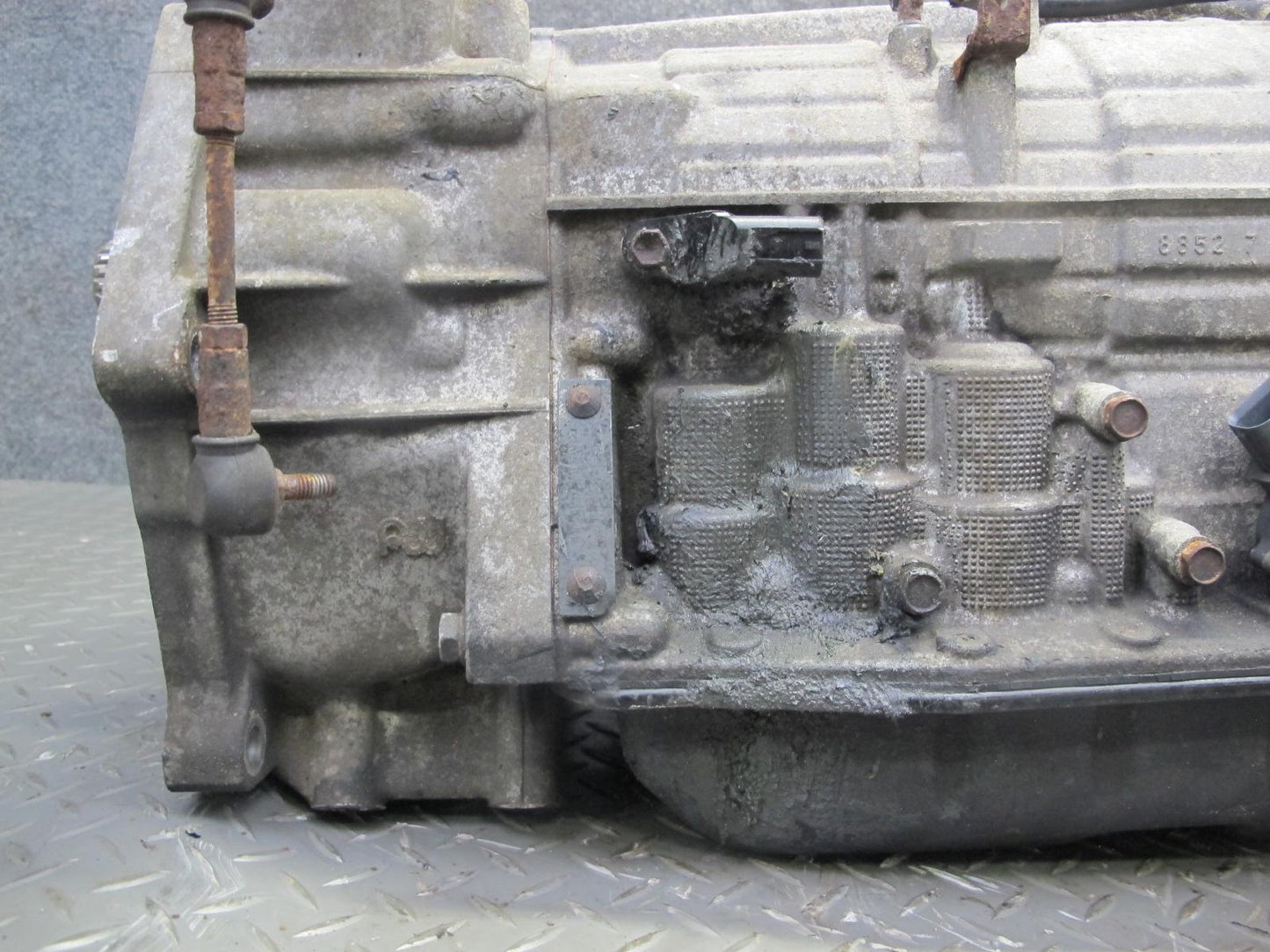 2004-2005 Lexus UZJ100L LX470 A750F A/T Automatic Transmission 35010-60A10