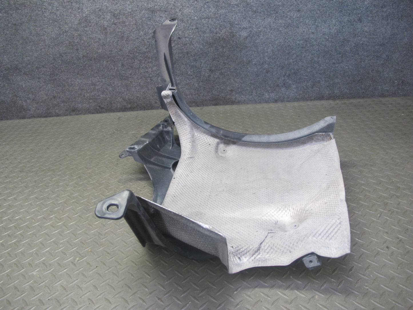 2005-2008 Porsche 911 997 Rear Left Bumper Guide Exhaust Heat Shield 99750583100