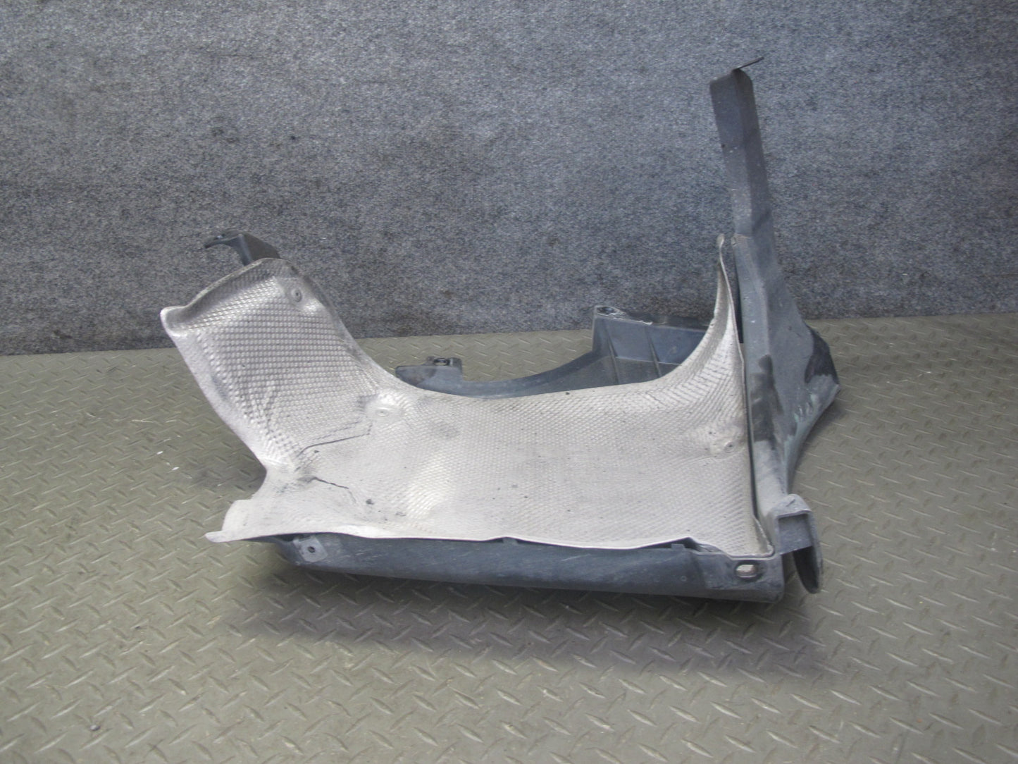 2005-2008 Porsche 911 997 Rear Left Bumper Guide Exhaust Heat Shield 99750583100