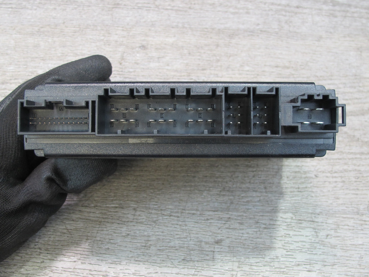 2003-2006 Porsche Cayenne 955 Body Control Module Unit 7L5937049D