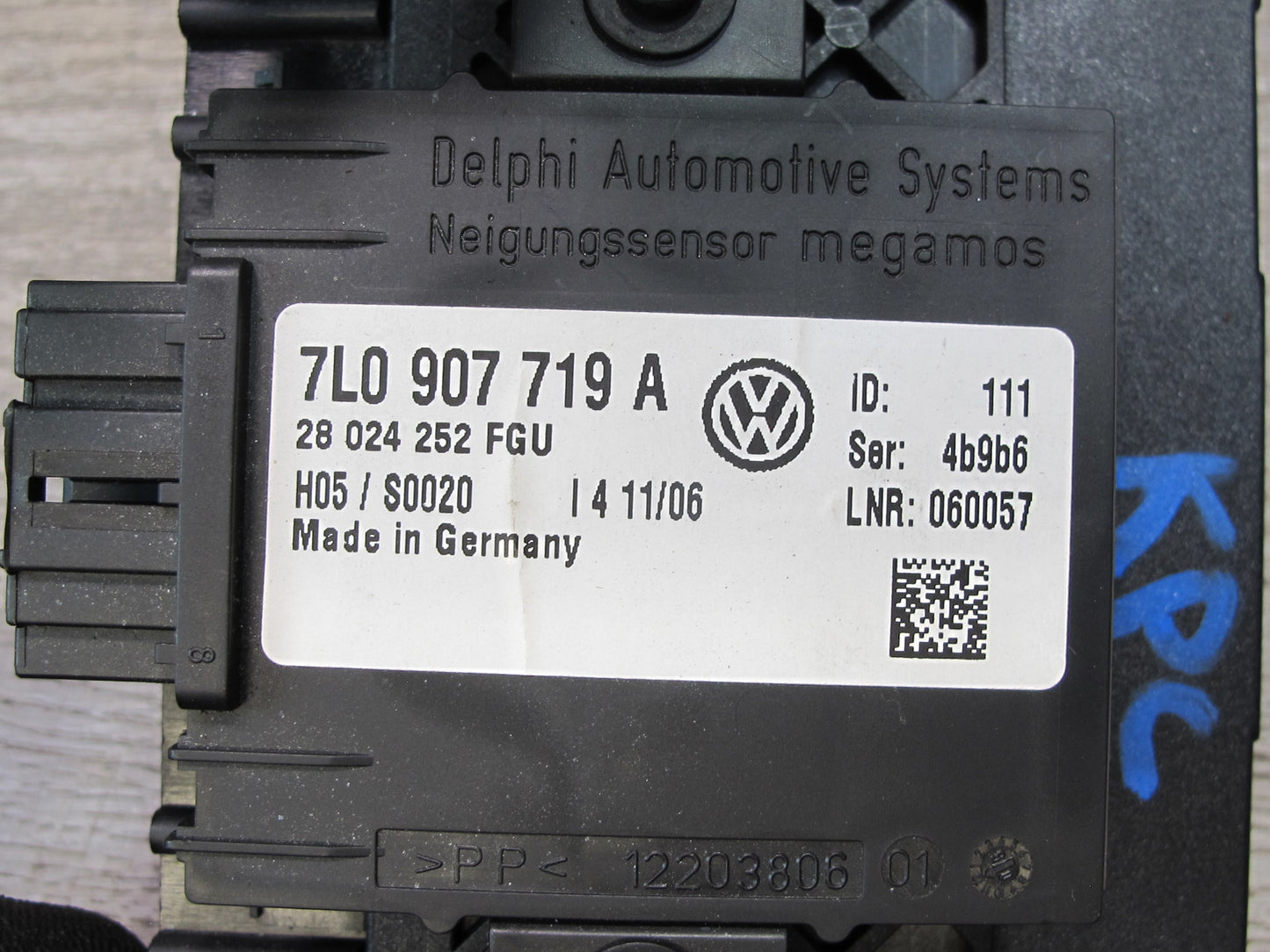 2003-2006 Porsche Cayenne 955 Theft Alarm Locking Control Module 7L0907719A