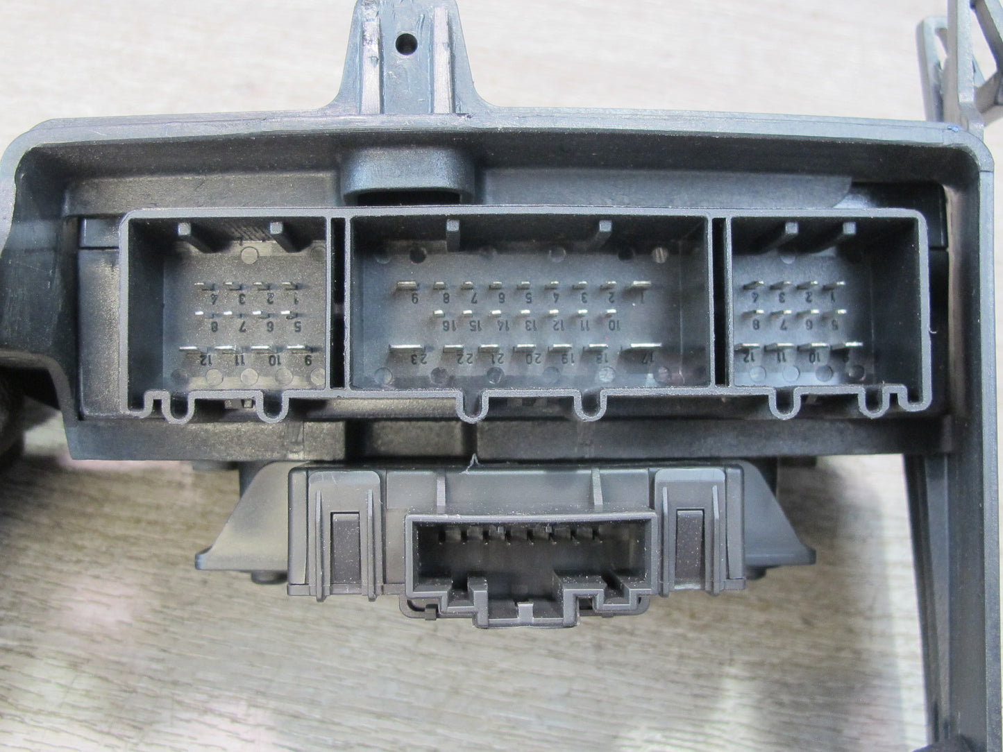 2003-2006 Porsche Cayenne 955 Theft Alarm Locking Control Module 7L0907719A