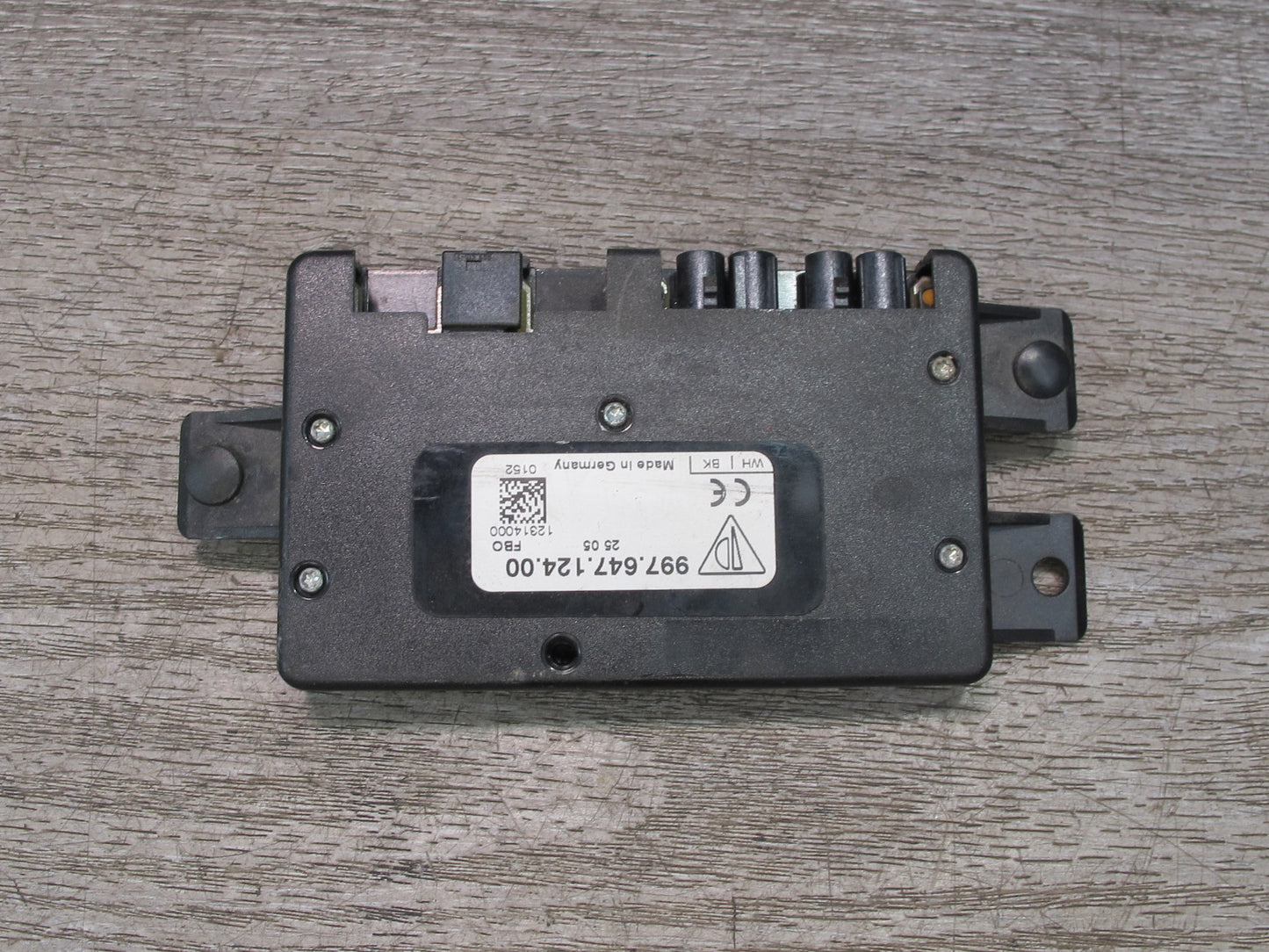 2005-2008 Porsche 911 997 Navigation Radio Antenna Control Module 99764712400
