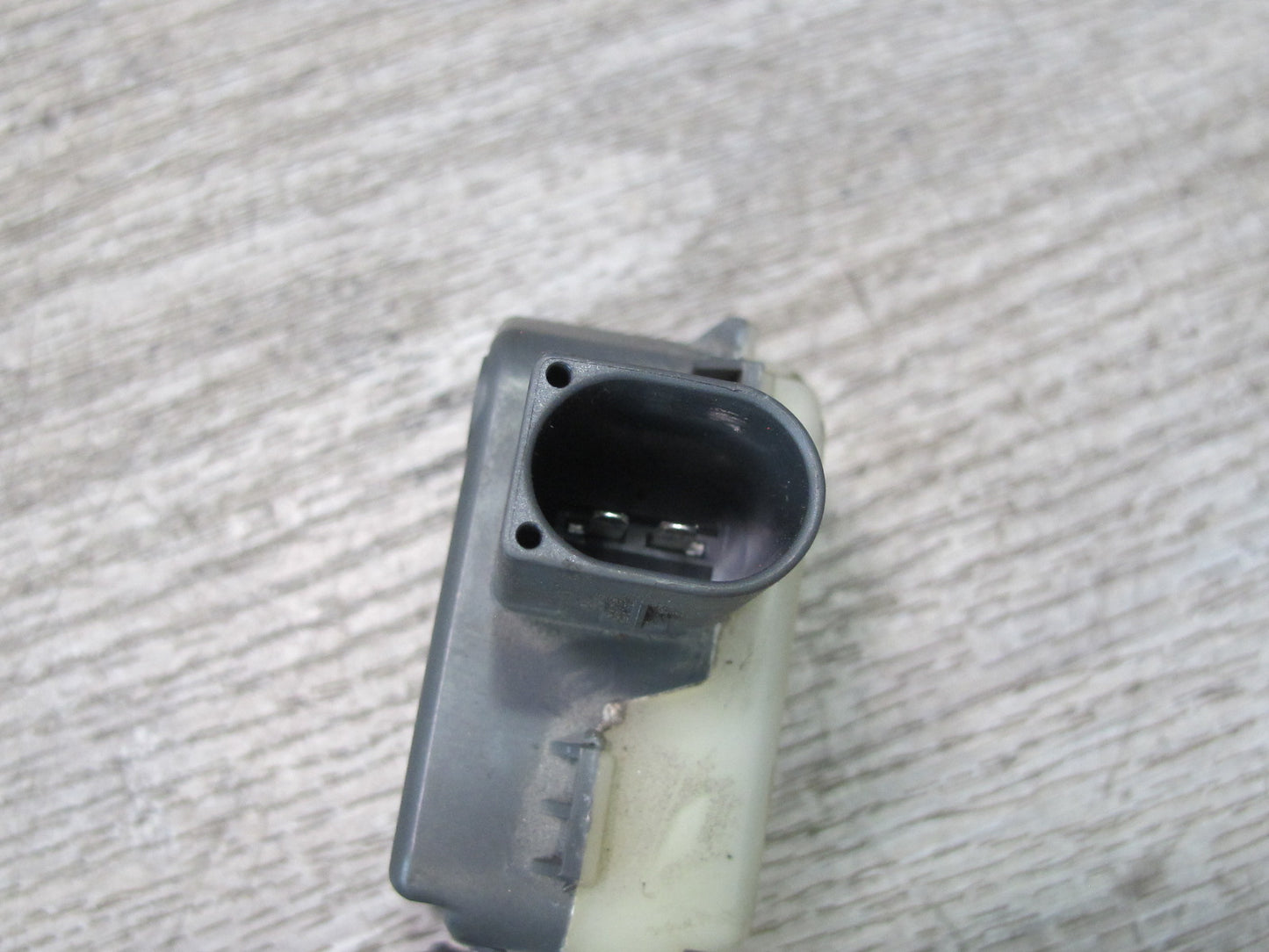 2005-2012 Porsche 911 997 Rear Trunk Lid Lock Latch Actuator