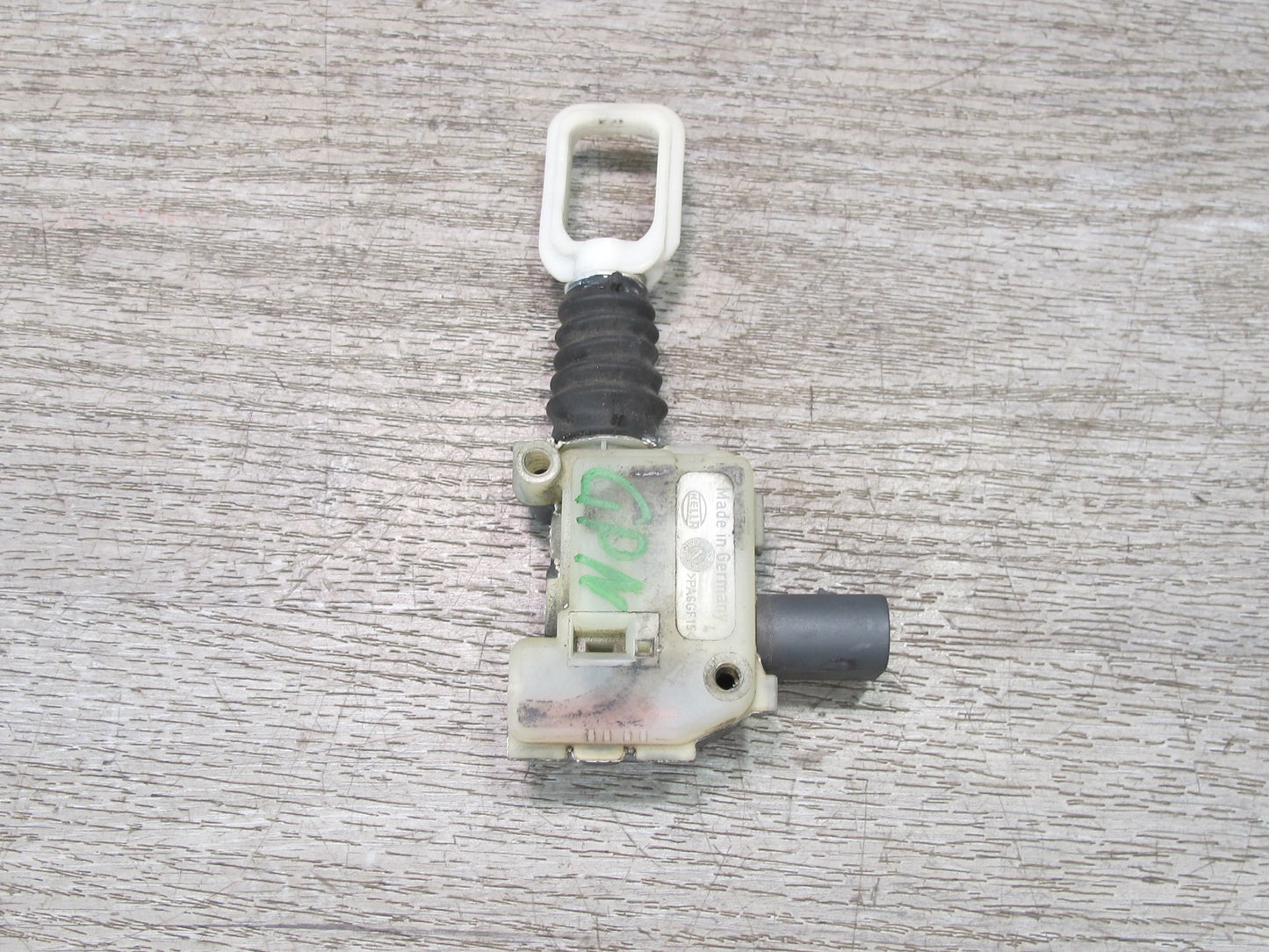 2005-2012 Porsche 911 997 Rear Trunk Lid Lock Latch Actuator