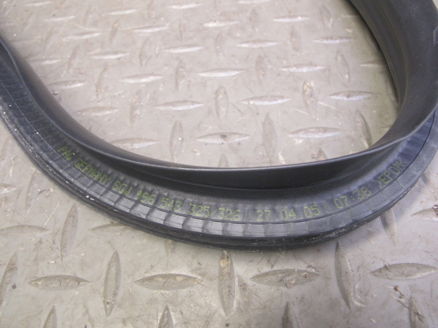 2005-2012 Porsche 911 997 Coupe Rear Quarter Window Rubber Seal Gasket Set of 2