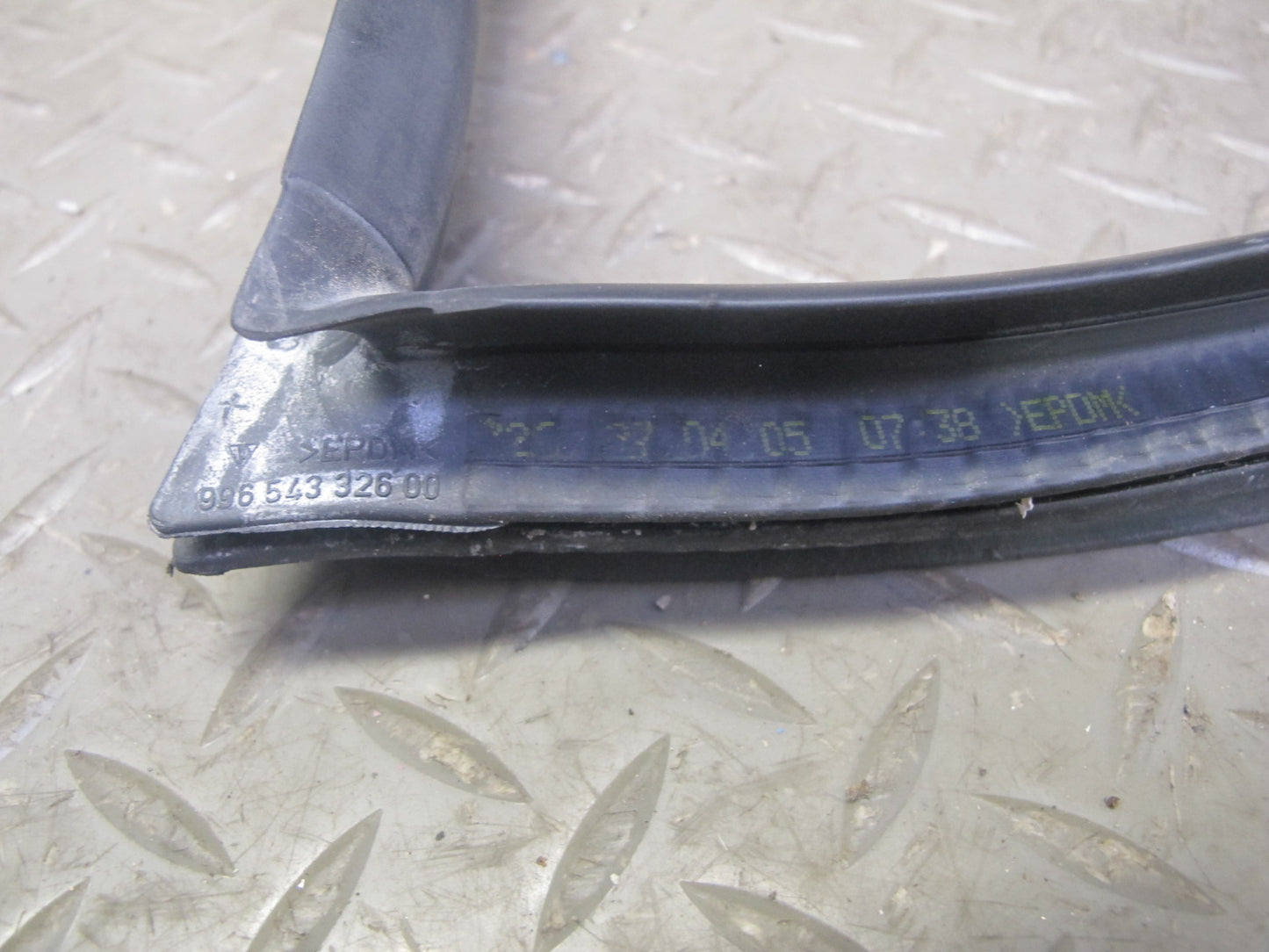 2005-2012 Porsche 911 997 Coupe Rear Quarter Window Rubber Seal Gasket Set of 2