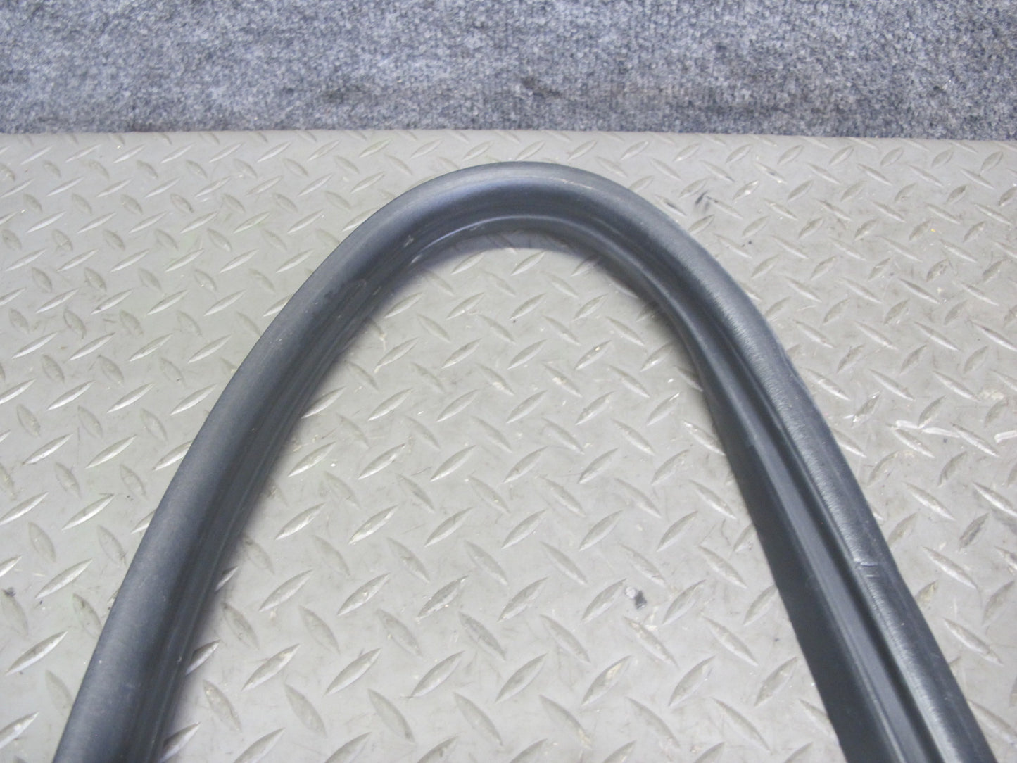 2005-2012 Porsche 911 997 Coupe Rear Quarter Window Rubber Seal Gasket Set of 2