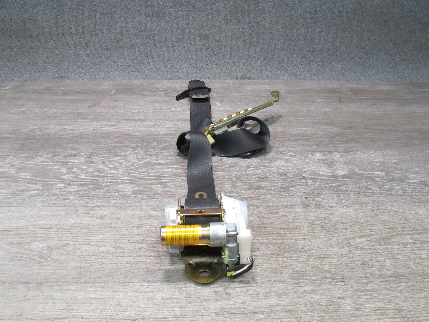 99-01 LEXUS GS300 GS430 FRONT LEFT & RIGHT SIDE SEATBELT RETRACTOR SET OEM