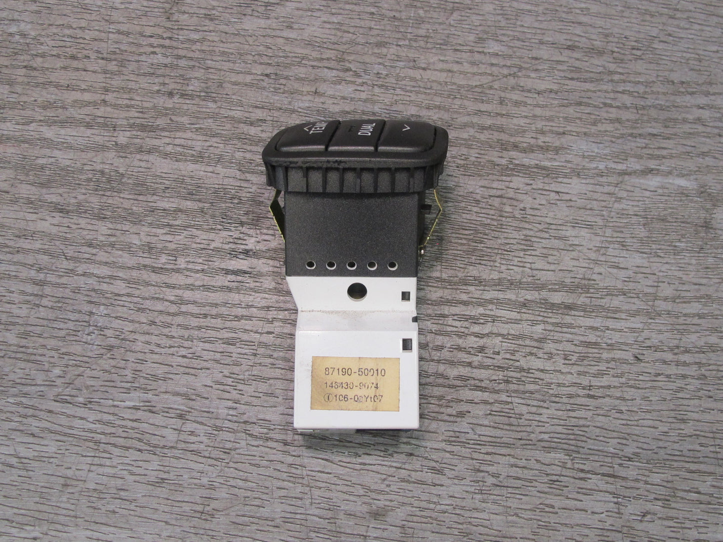 01-06 Lexus UCF30L LS430 Driver Temperature Control Switch 87190-50010 OEM