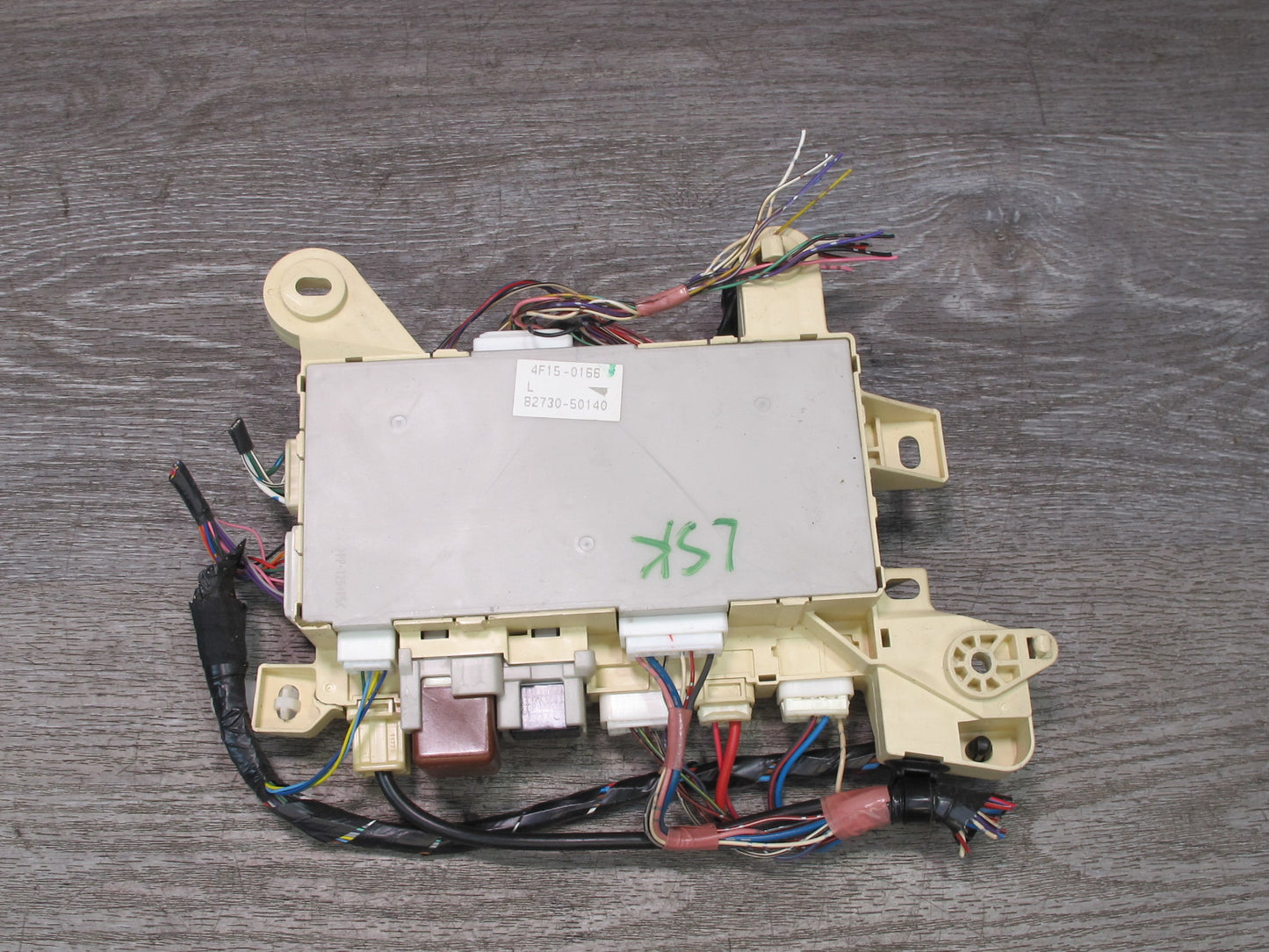 04-06 Lexus UCF30L LS430 Front Right Fuse Relay Junction Box Module OEM