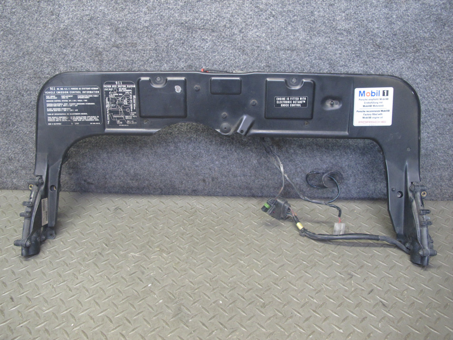 2005-2008 Porsche 911 997 Rear Trunk Lid Spoiler Motor Drive Mechanism