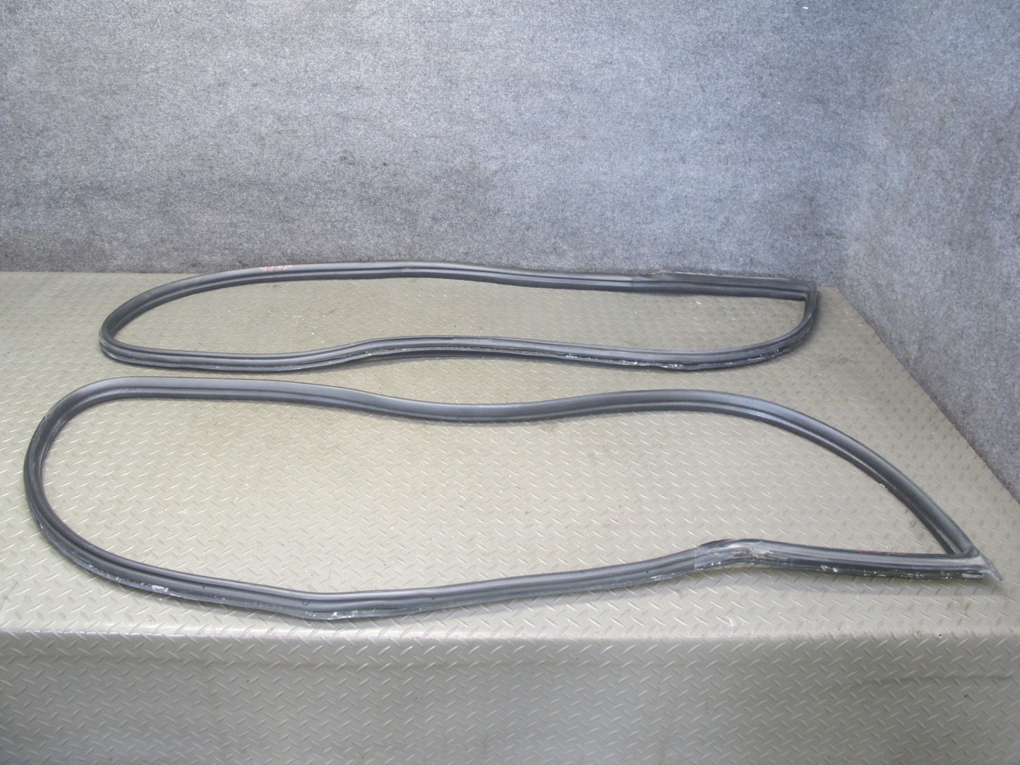 2005-2012 Porsche 911 997 Boxster Door Weatherstrip Rubber Seal Gasket Set