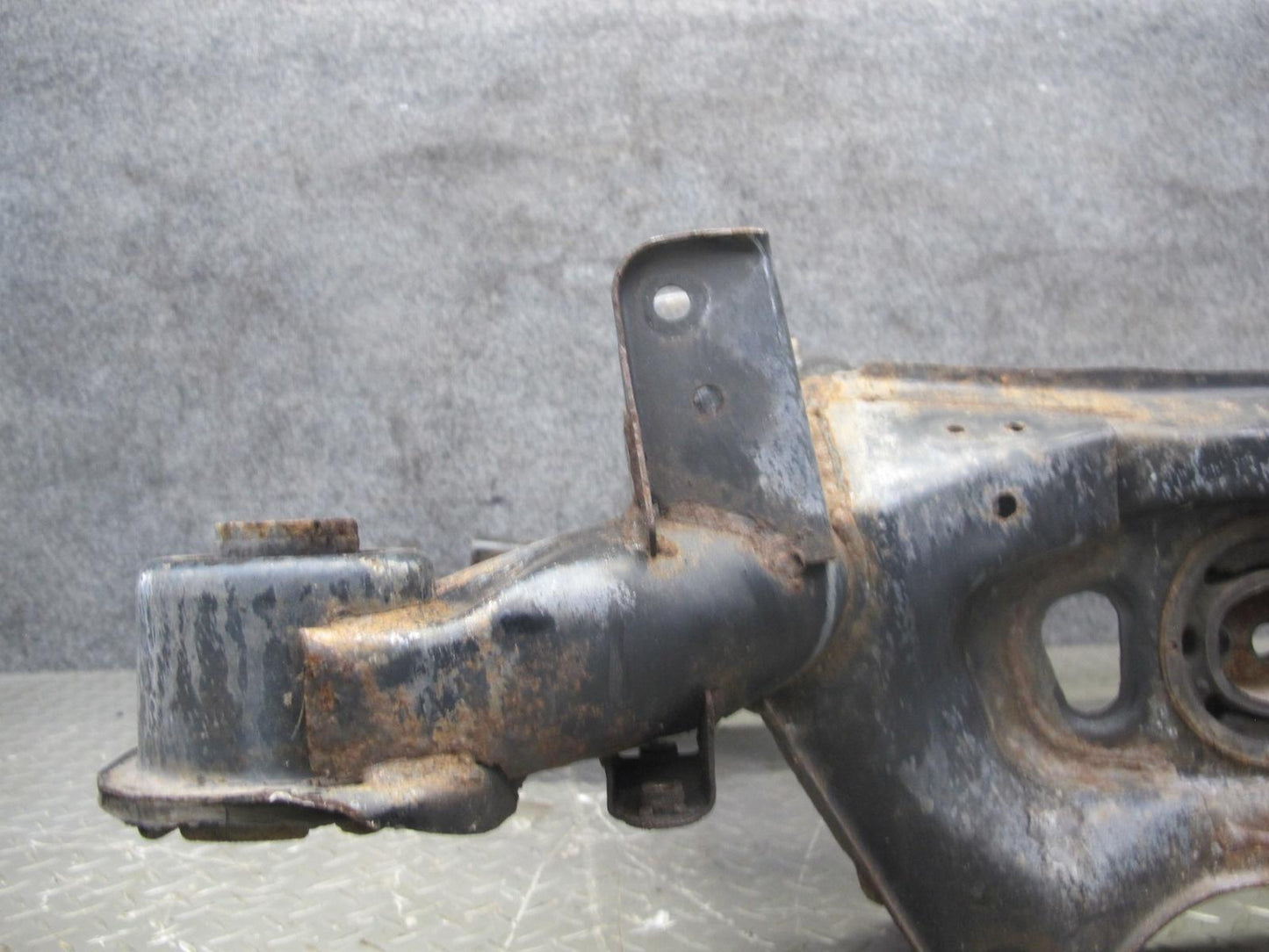 98-05 Lexus GS400 GS430 GS300 Rear Suspension Sub Frame Subframe Crossmember OEM