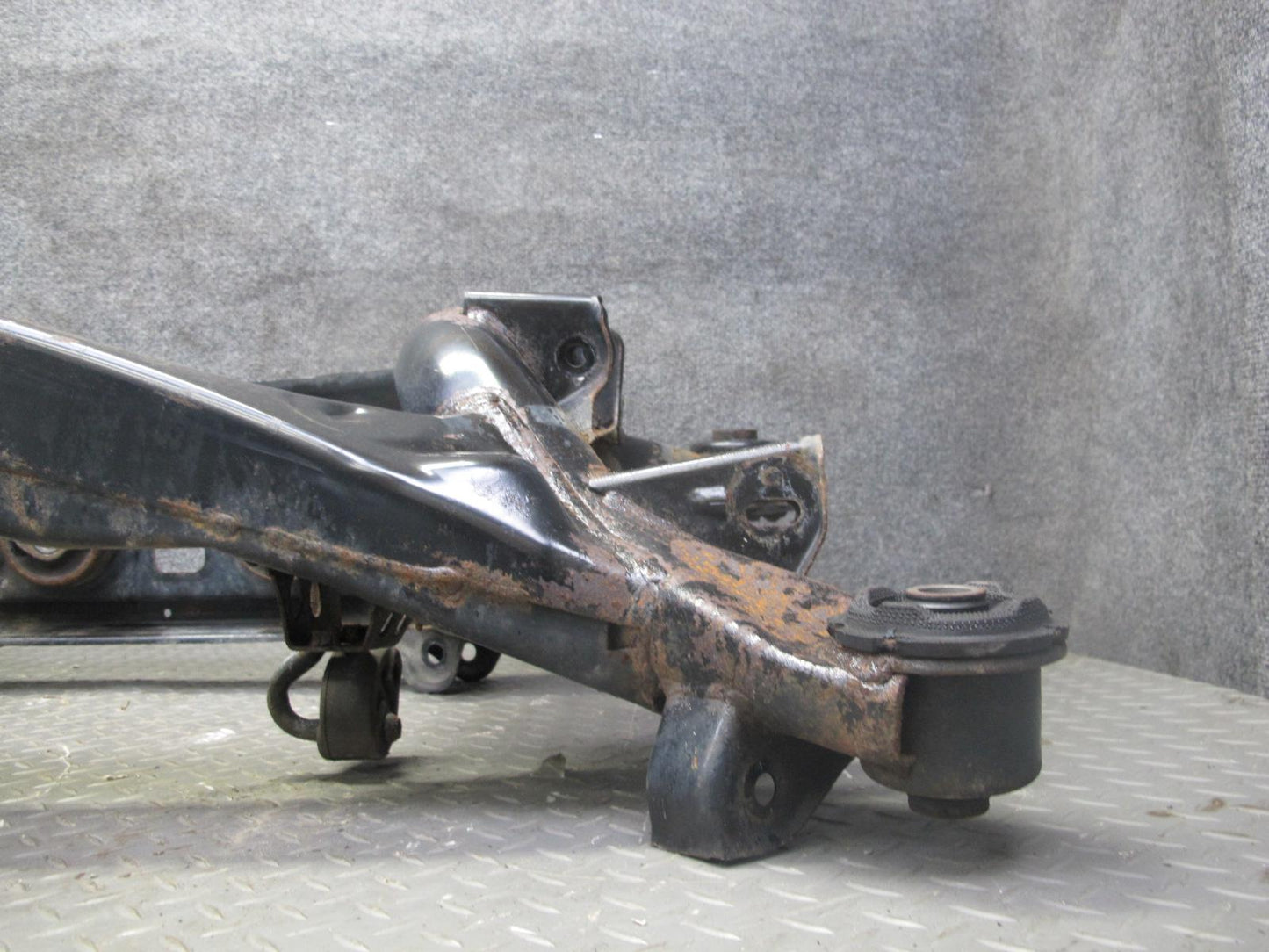 98-05 Lexus GS400 GS430 GS300 Rear Suspension Sub Frame Subframe Crossmember OEM