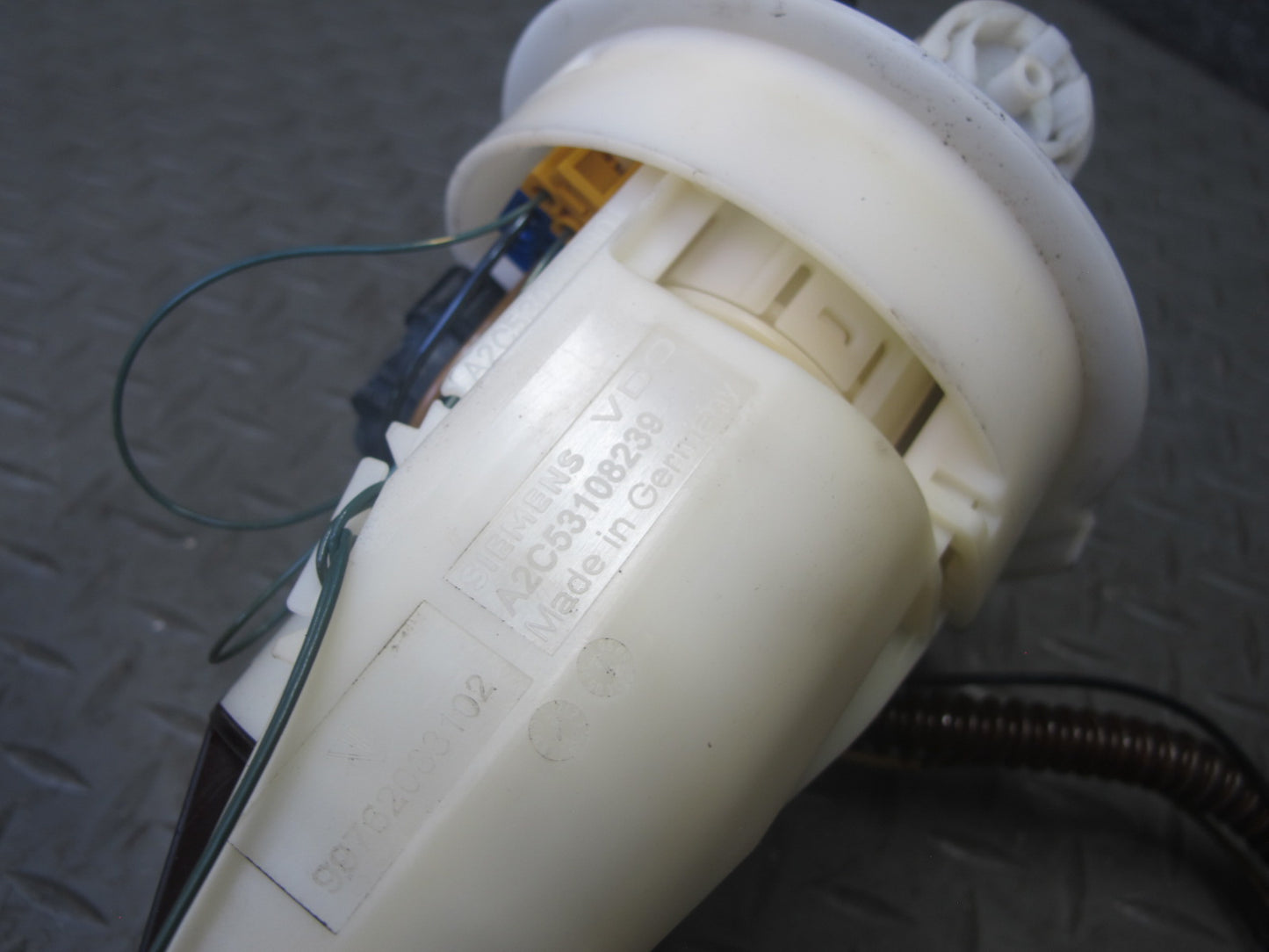 2005-2008 Porsche 911 997 Fuel Pump Level Sensor Sending Unit Assembly