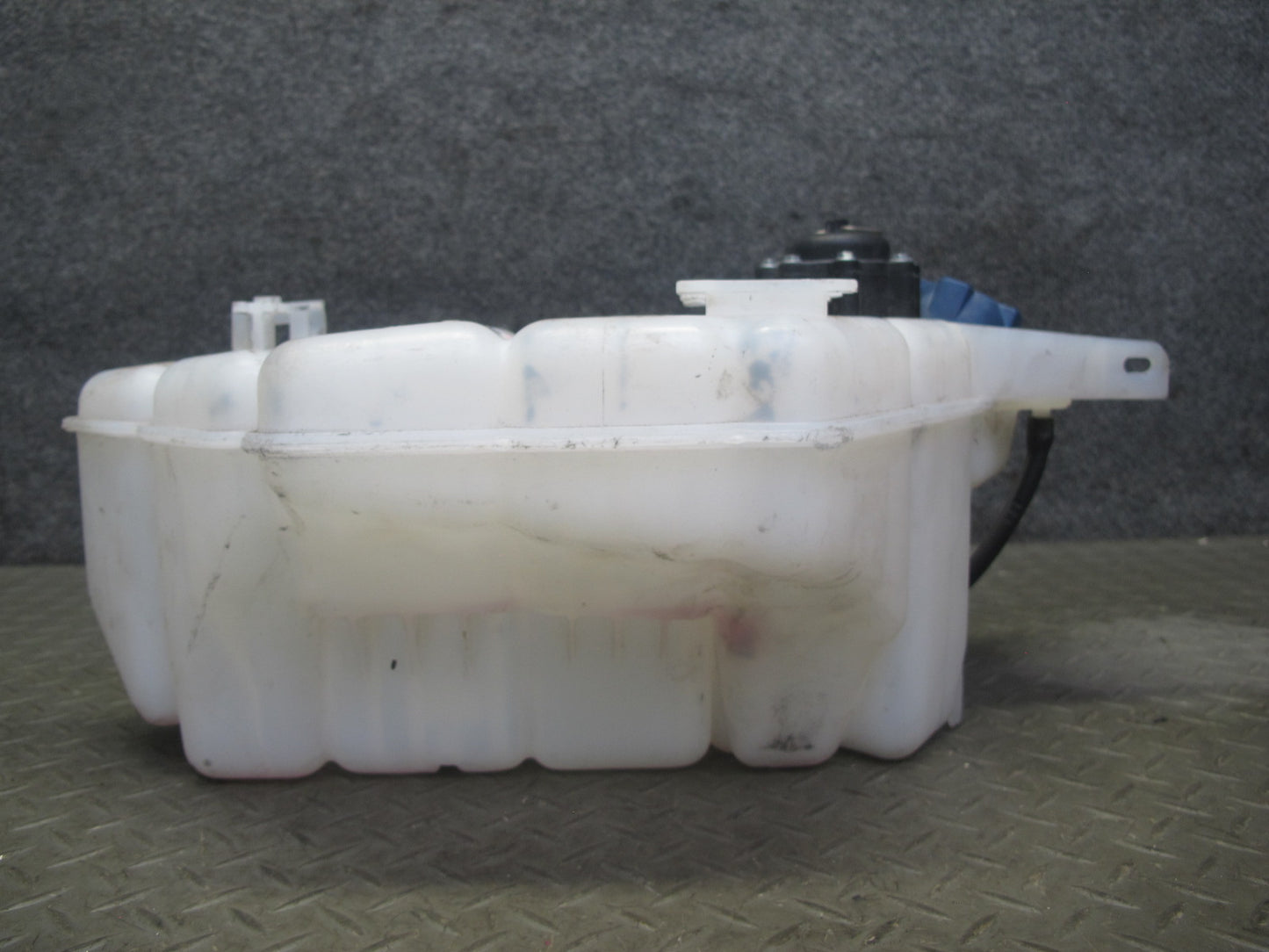 2005-2008 Porsche 911 997 Engine Coolant Expansion Overflow Reservoir Tank