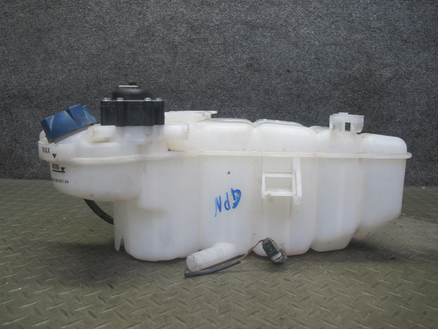 2005-2008 Porsche 911 997 Engine Coolant Expansion Overflow Reservoir Tank