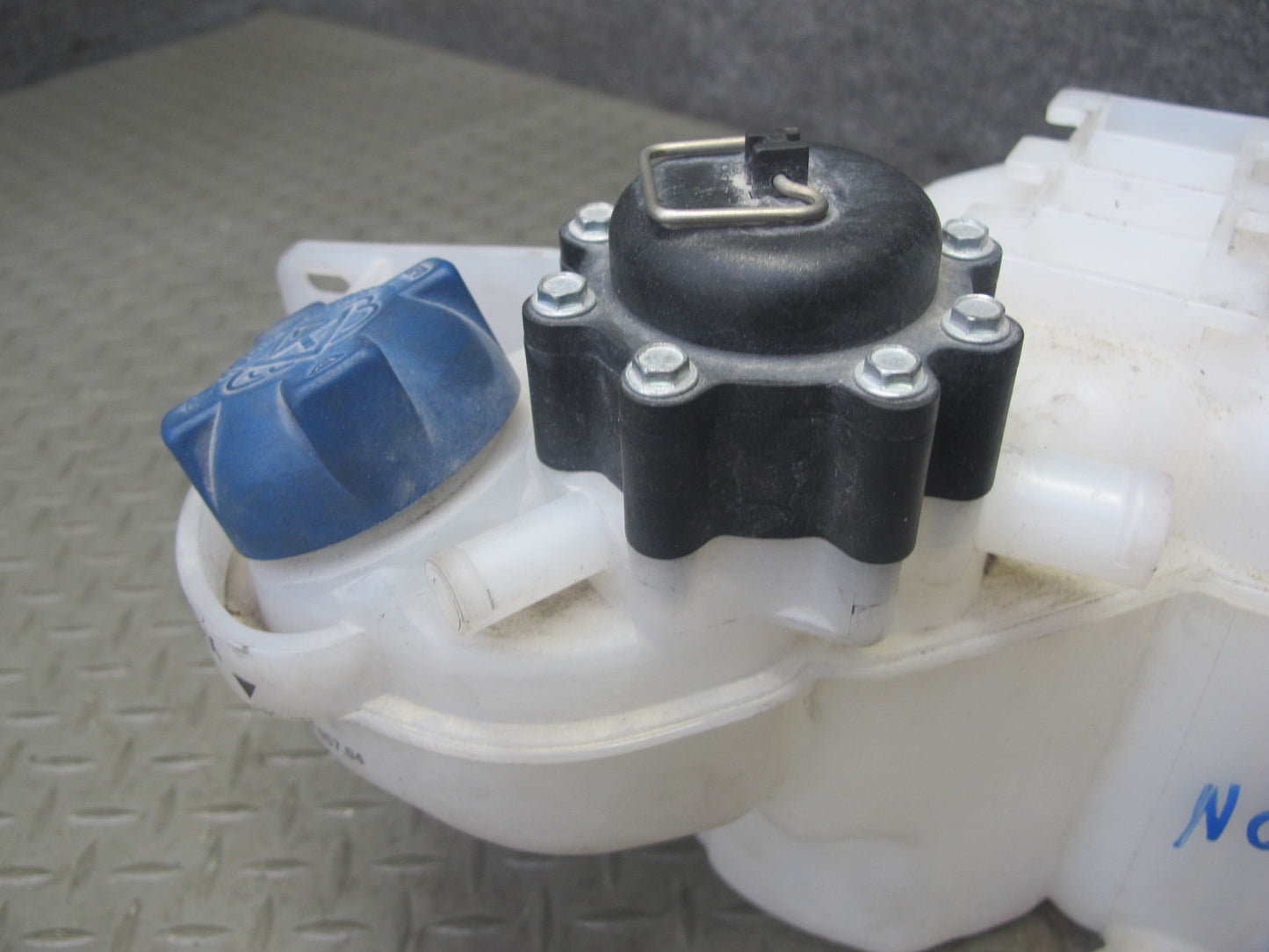 2005-2008 Porsche 911 997 Engine Coolant Expansion Overflow Reservoir Tank