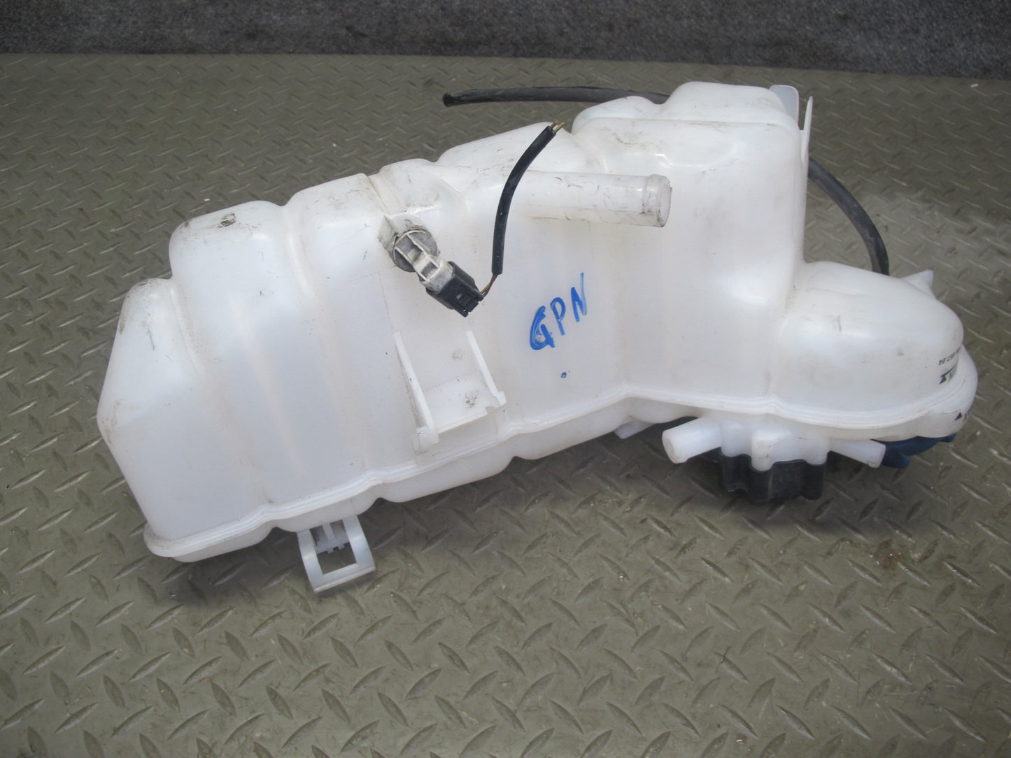 2005-2008 Porsche 911 997 Engine Coolant Expansion Overflow Reservoir Tank