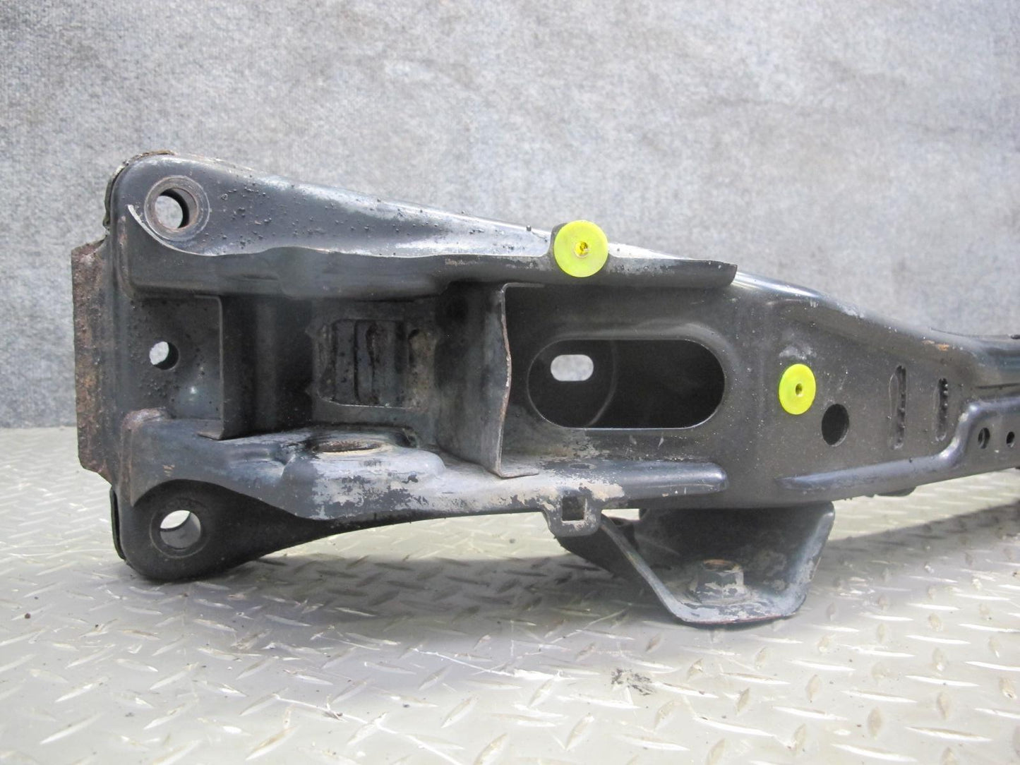 98-05 Lexus JZS160L GS400 GS430 GS300 Front Suspension Crossmember Carrier OEM