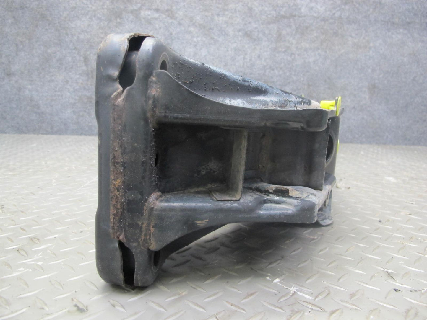 98-05 Lexus JZS160L GS400 GS430 GS300 Front Suspension Crossmember Carrier OEM