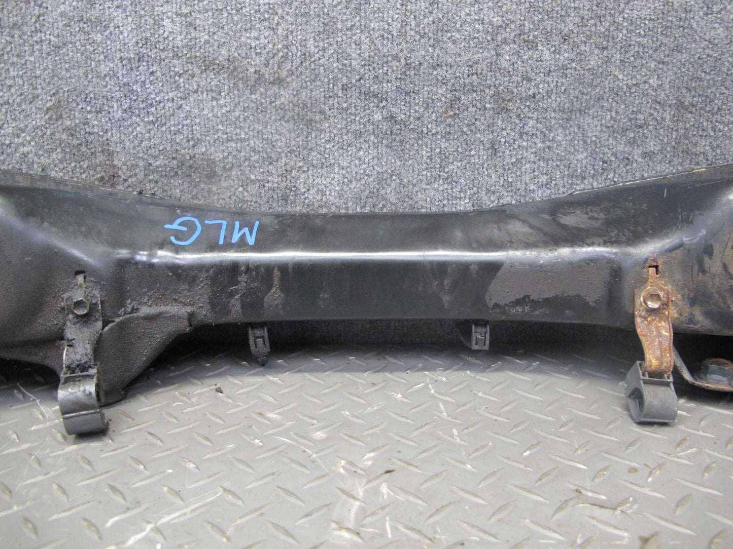 98-05 Lexus JZS160L GS400 GS430 GS300 Front Suspension Crossmember Carrier OEM