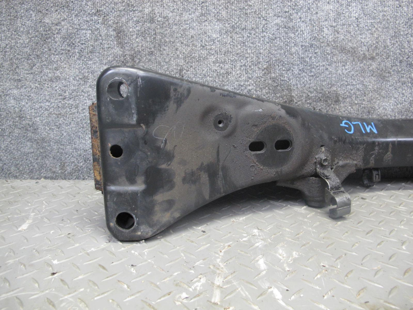 98-05 Lexus JZS160L GS400 GS430 GS300 Front Suspension Crossmember Carrier OEM