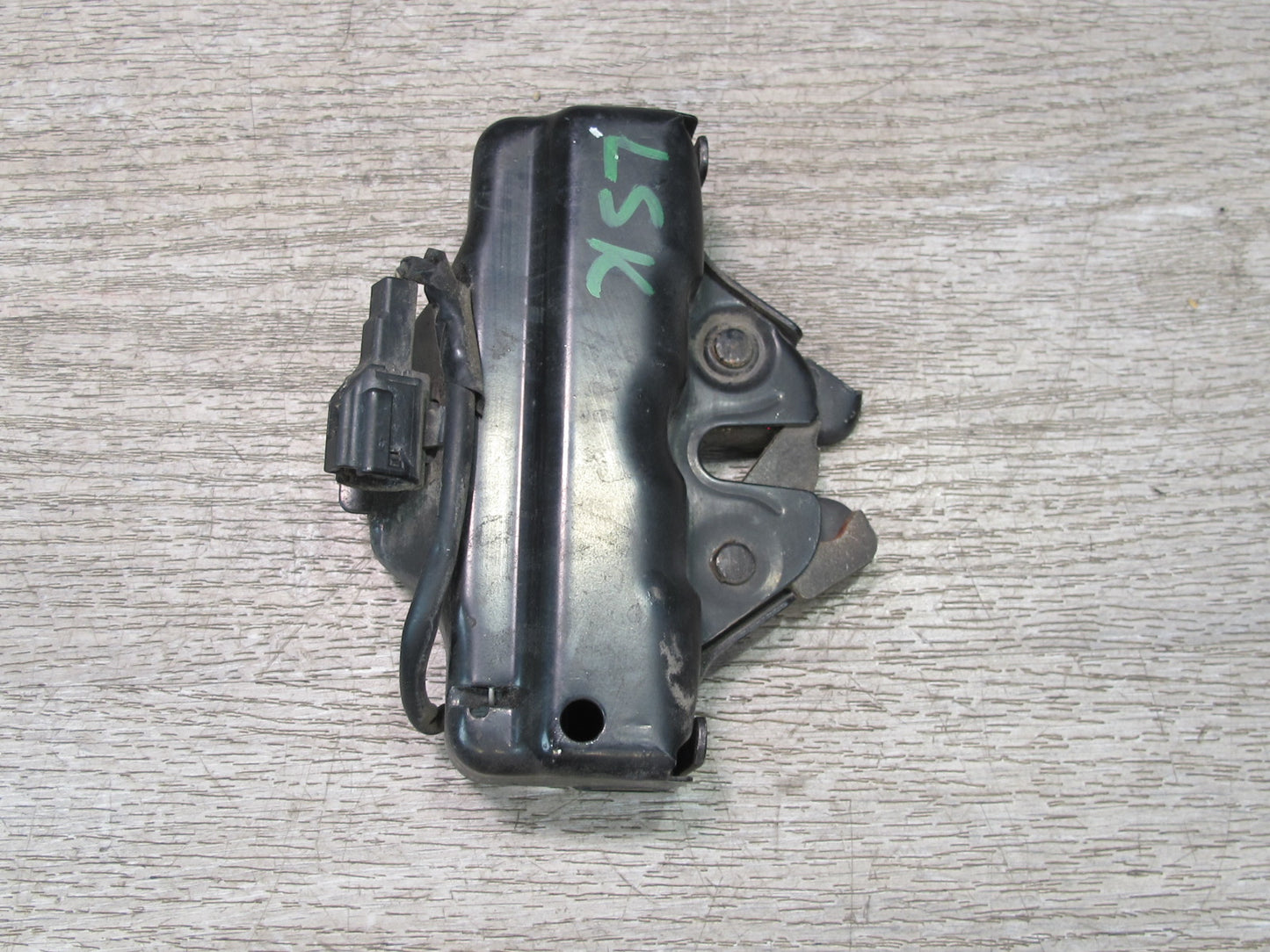 01-06 Lexus UCF30L LS430 Front Hood Bonnet Lock Latch OEM