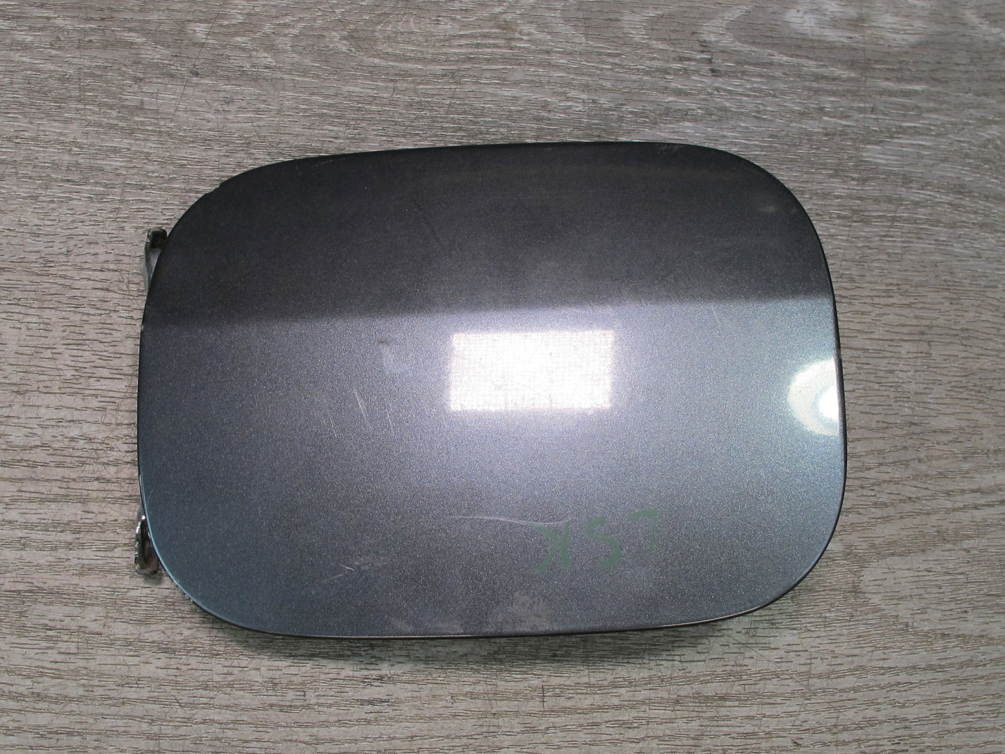 01-06 Lexus UCF30L LS430 Fuel Filler Door Lid Cover OEM