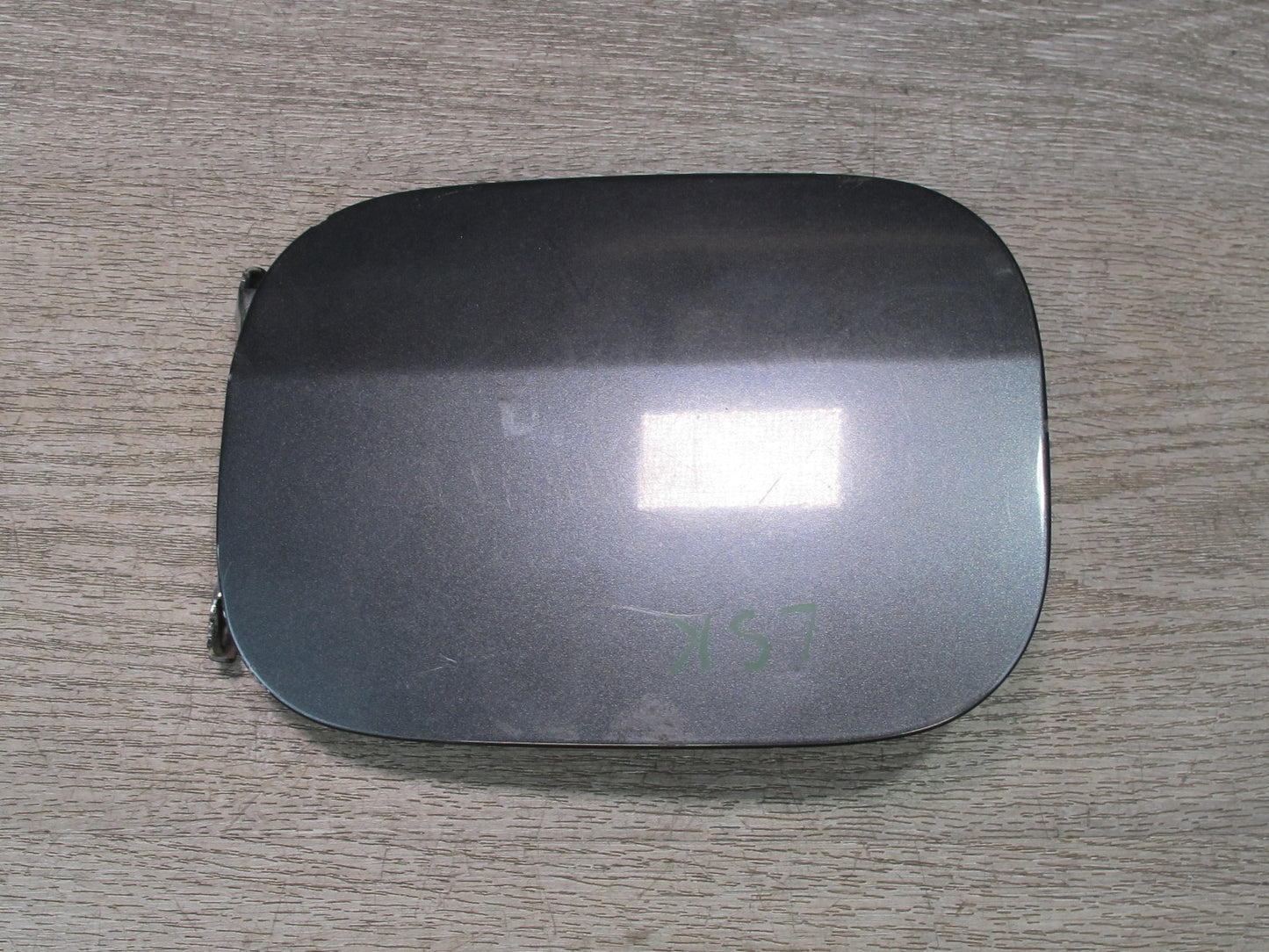 01-06 Lexus UCF30L LS430 Fuel Filler Door Lid Cover OEM