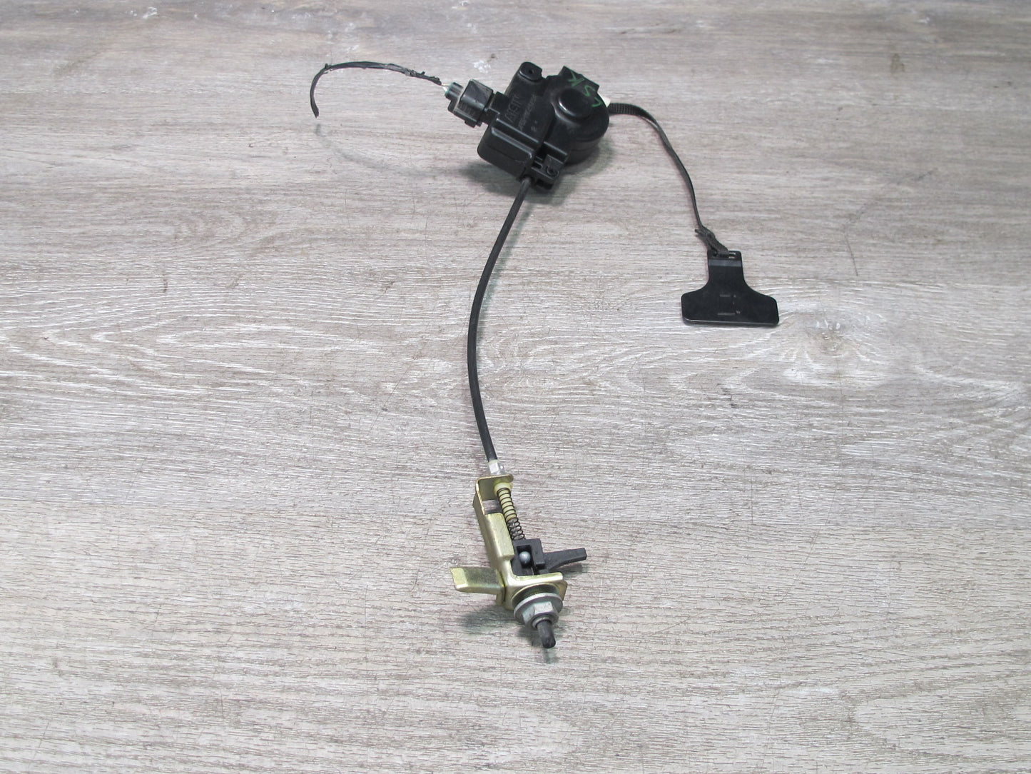 01-06 Lexus LS430 UCF30L Gas Tank Fuel Door Lid Lock Release Actuator OEM