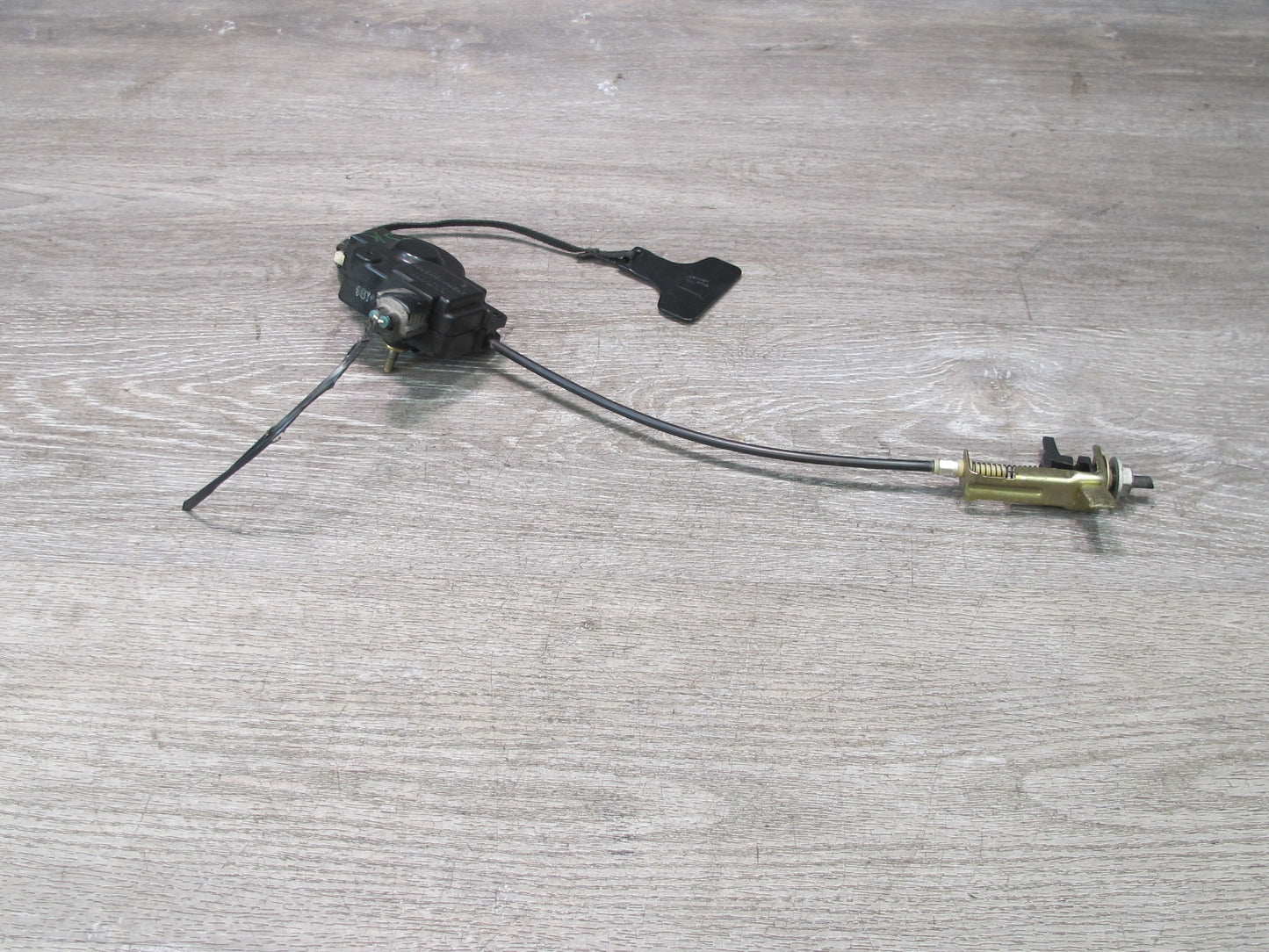 01-06 Lexus LS430 UCF30L Gas Tank Fuel Door Lid Lock Release Actuator OEM