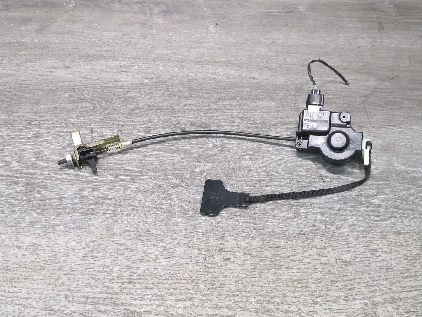 01-06 Lexus LS430 UCF30L Gas Tank Fuel Door Lid Lock Release Actuator OEM