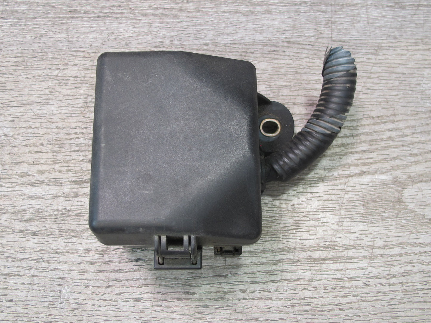 01-06 Lexus UCF30L LS430 Junction Fuse Relay Box Module OEM