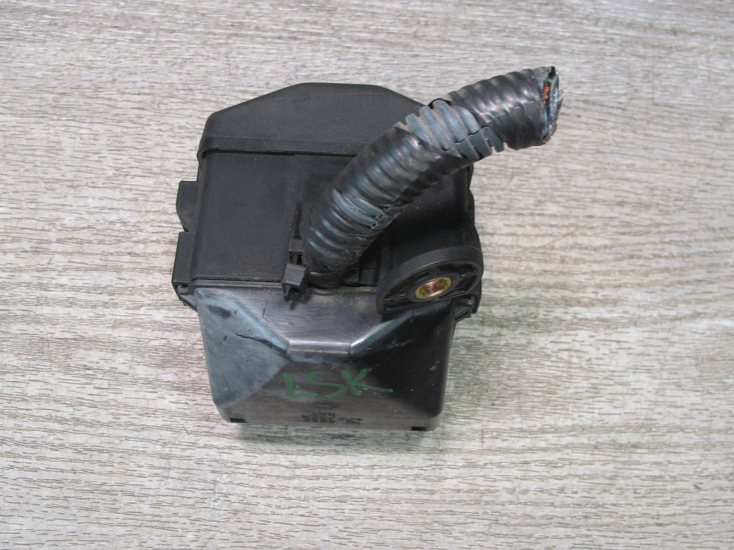 01-06 Lexus UCF30L LS430 Junction Fuse Relay Box Module OEM
