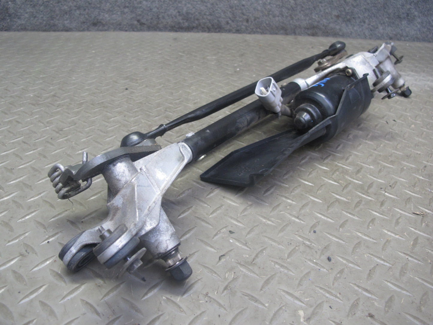98-05 Lexus GS400 GS430 GS300 Windshield Wiper Transmission Linkage w Motor OEM