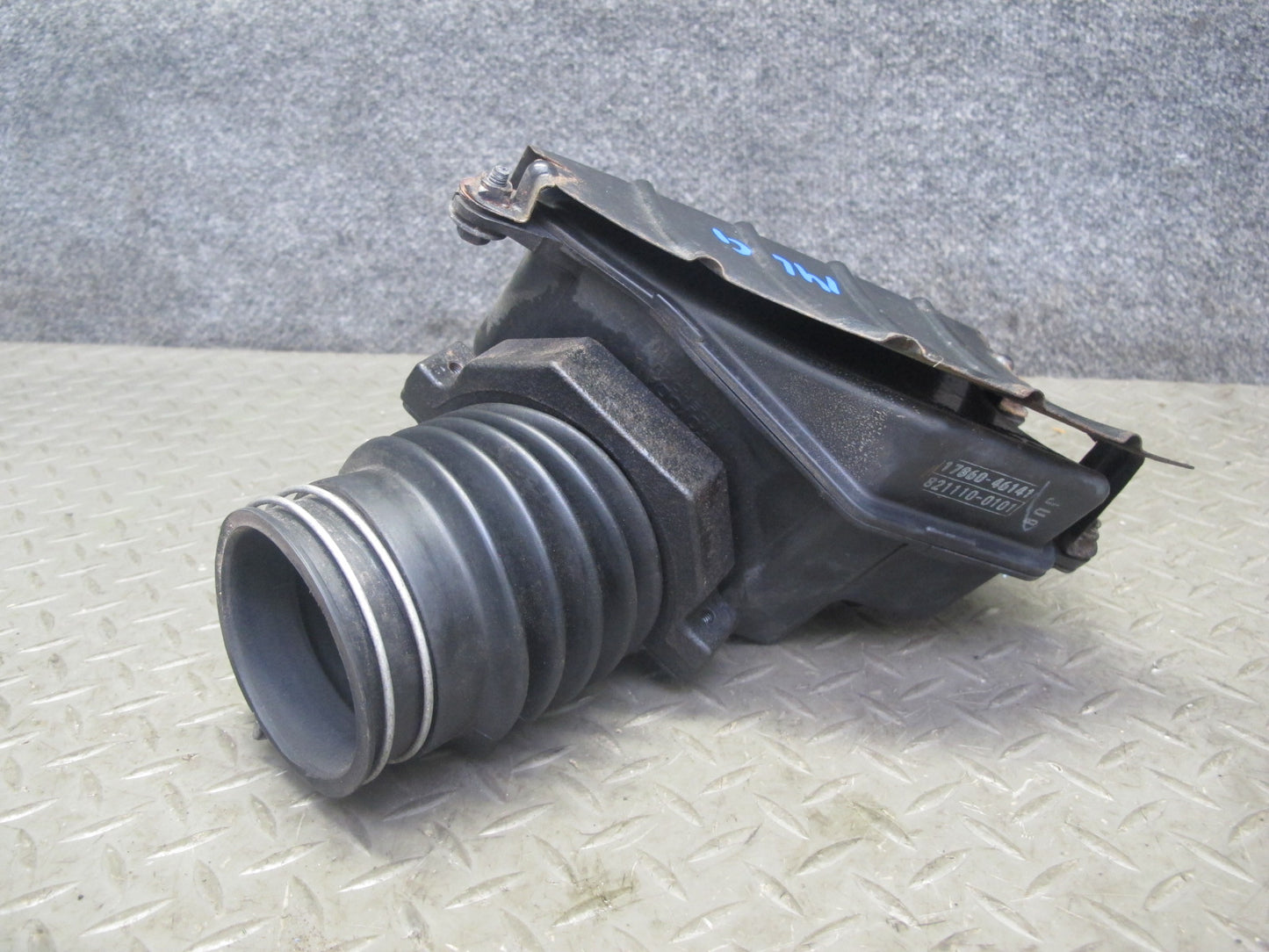 98-00 Lexus JZS160L GS300 3.0L 2JZGE Air Intake Resonator Tube 17860-46141 OEM